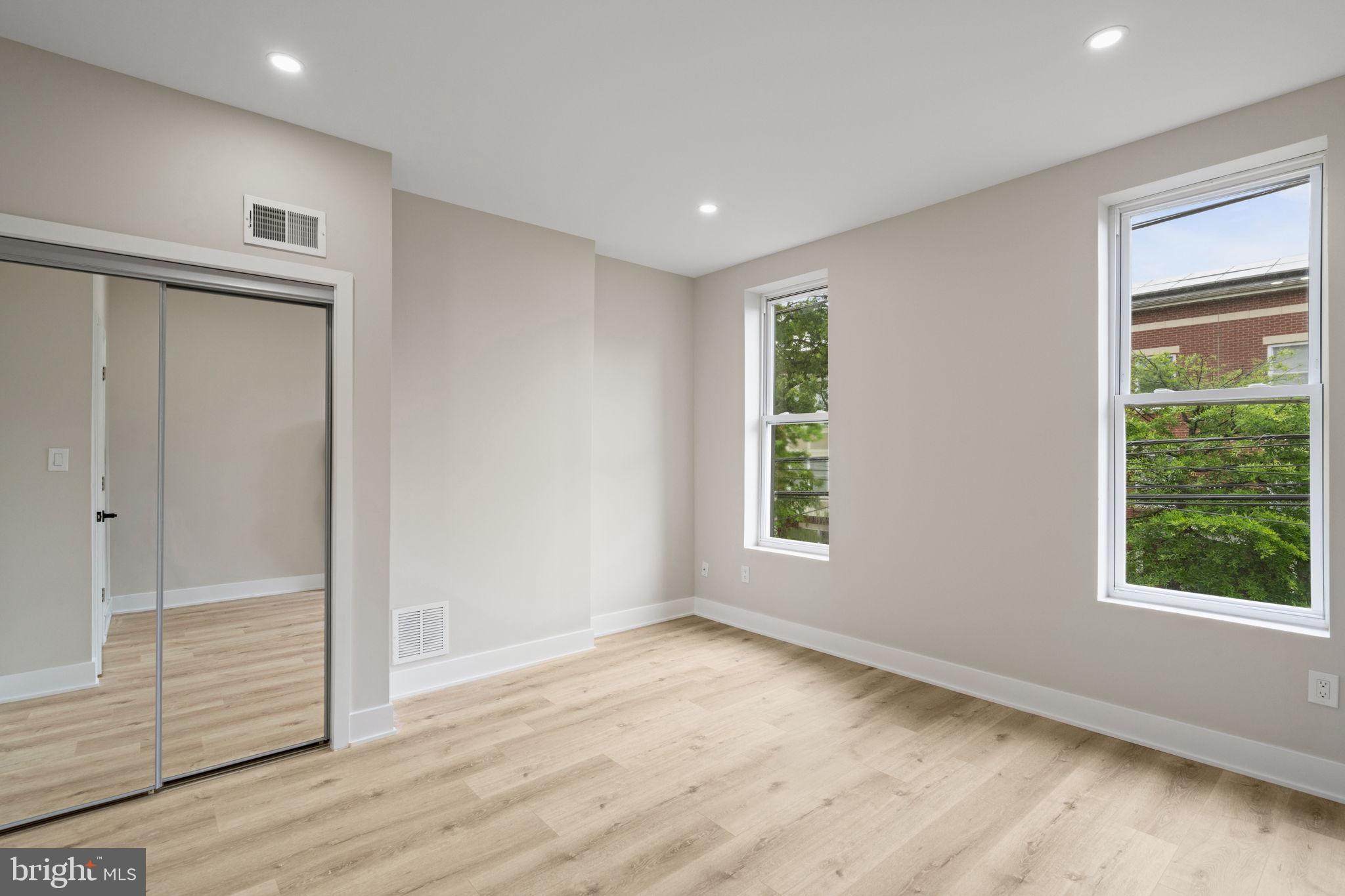 MANTUA - Residential