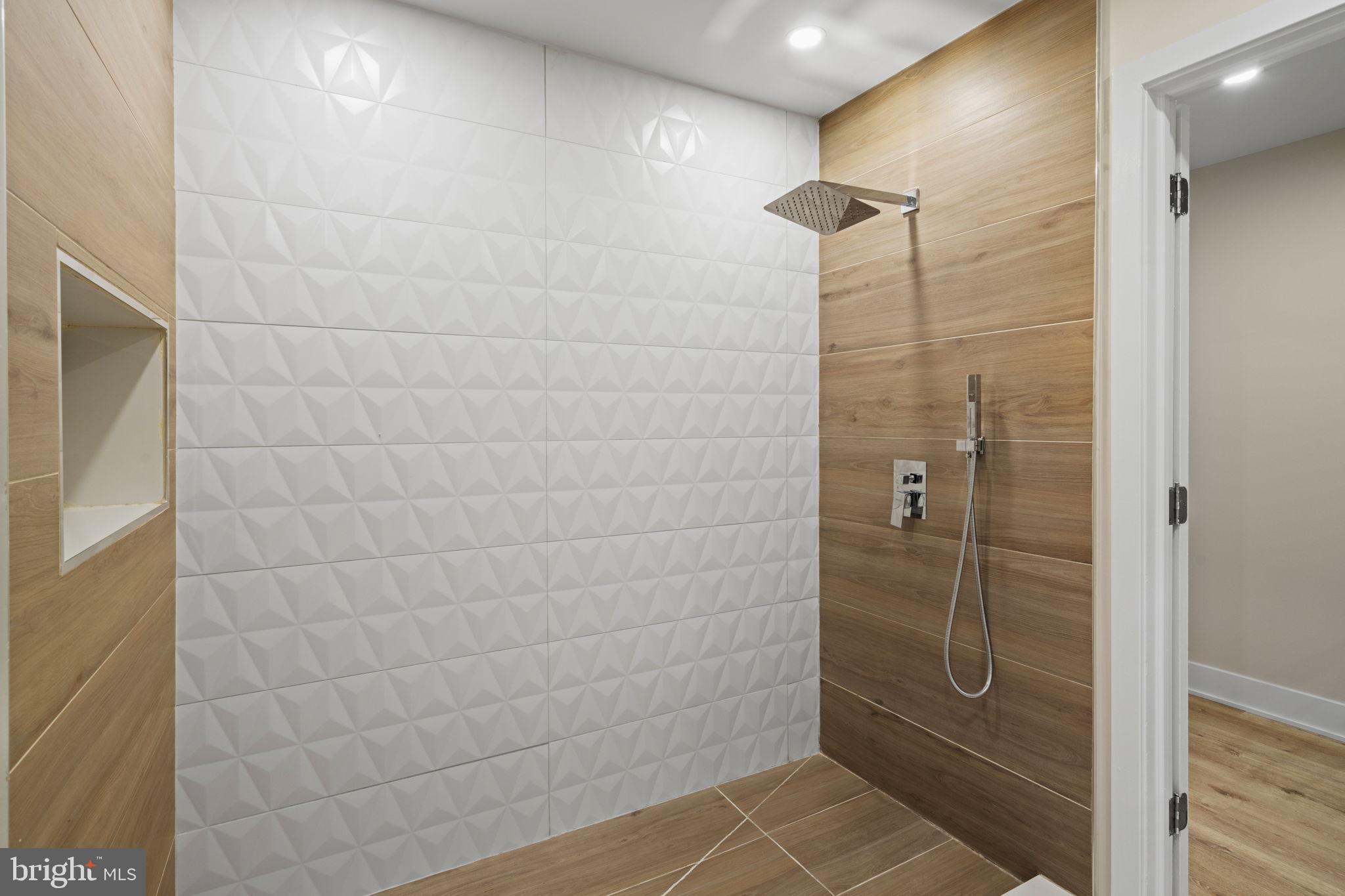 MANTUA - Residential