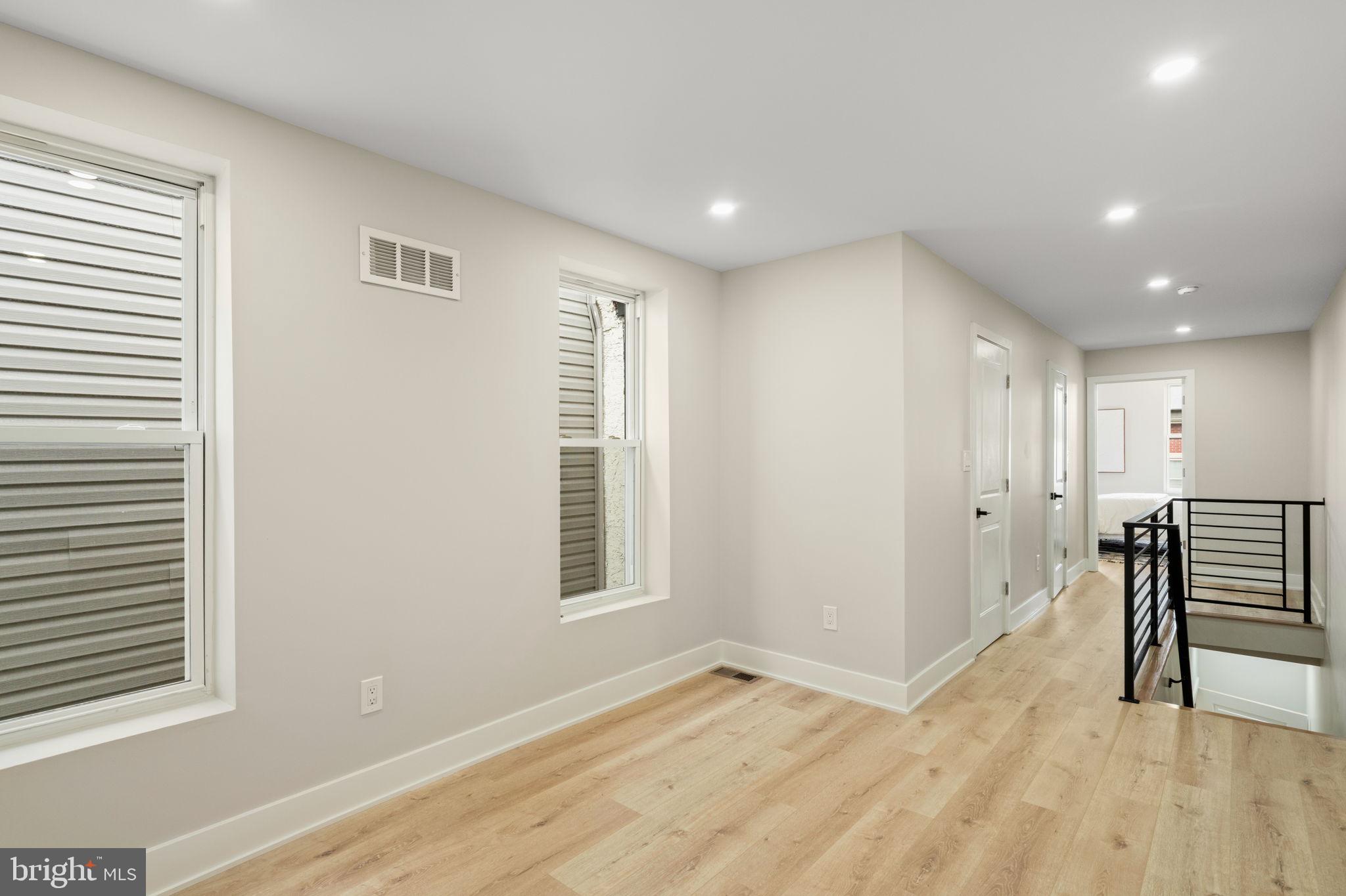 MANTUA - Residential