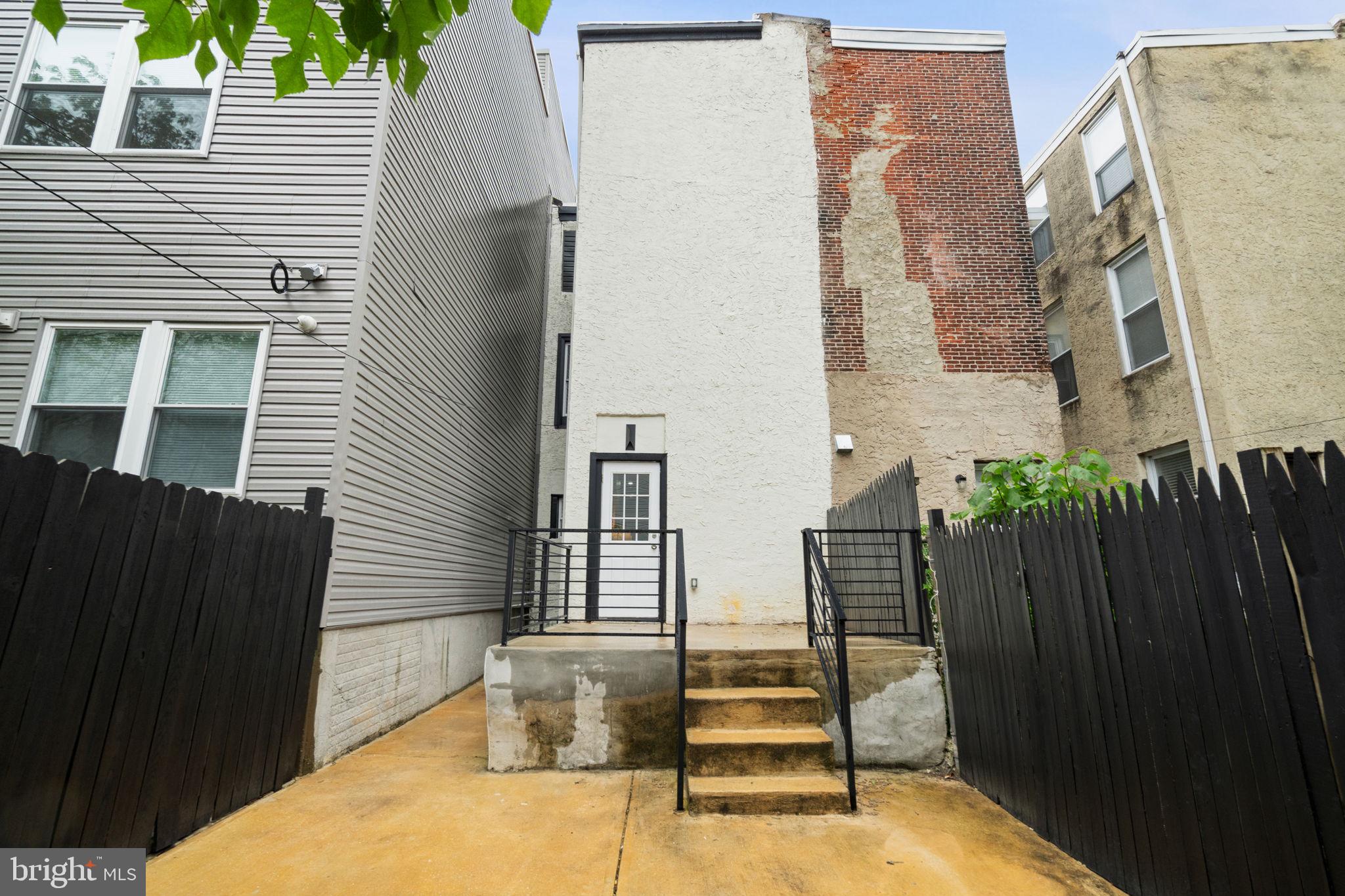 MANTUA - Residential