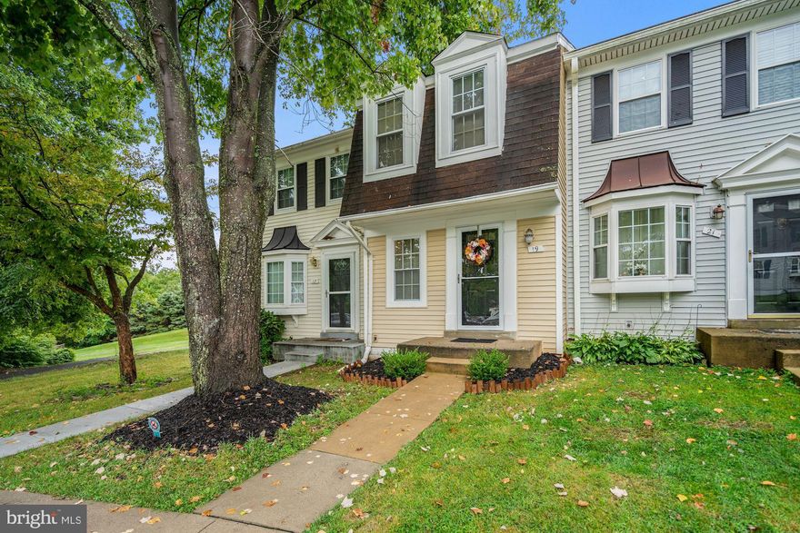 Move into this well kept 2 bedroom, 2 bathroom home, with finished lower level. Home features hardwood on main level and carpet on lower and upper level. 2 great sized bedrooms on upper level and a multipurpose space on lower level connects to its own full bathroom. Fully fenced in yard in mature Countryside neighborhood. Access to HOA amenities provided. Move in 10/1.