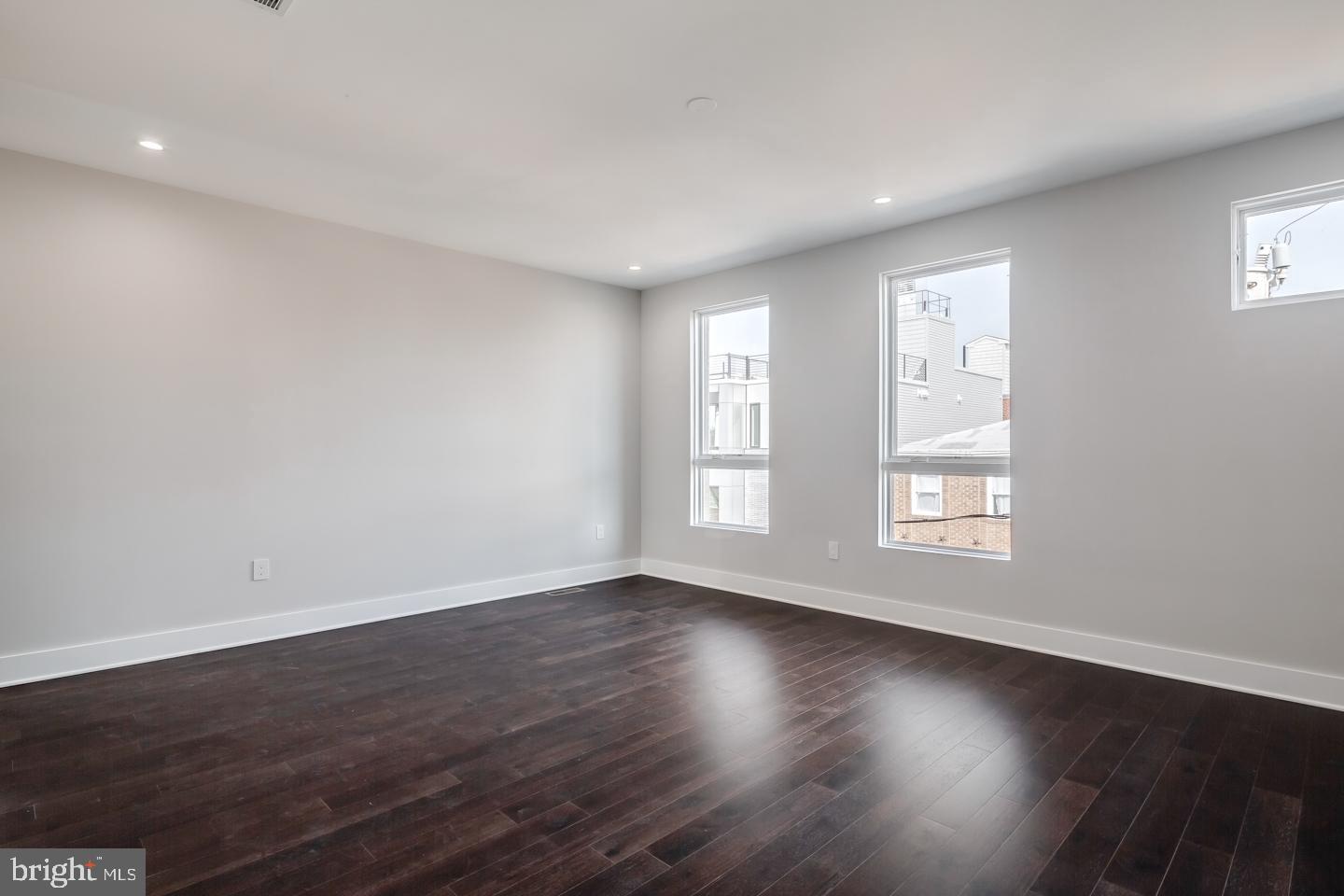 BELLA VISTA - Residential