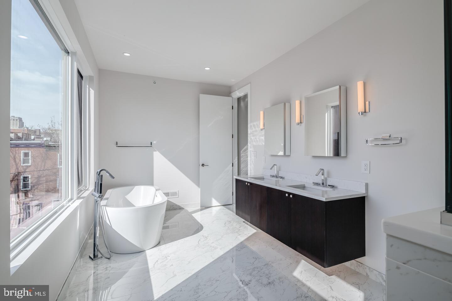 BELLA VISTA - Residential