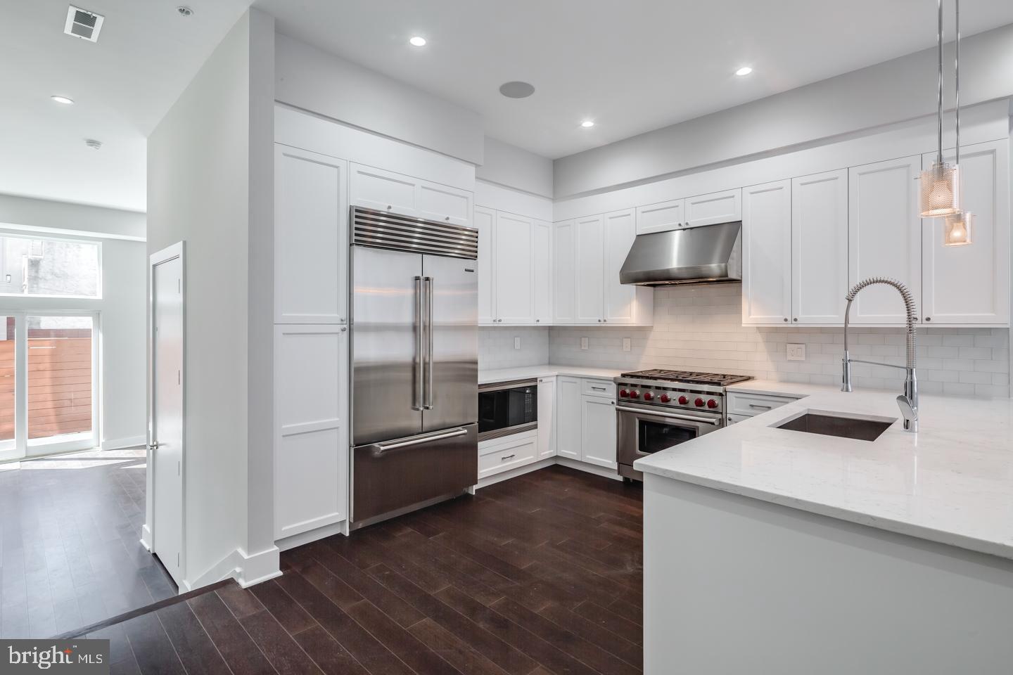 BELLA VISTA - Residential