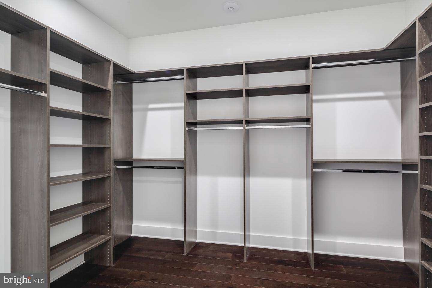 BELLA VISTA - Residential