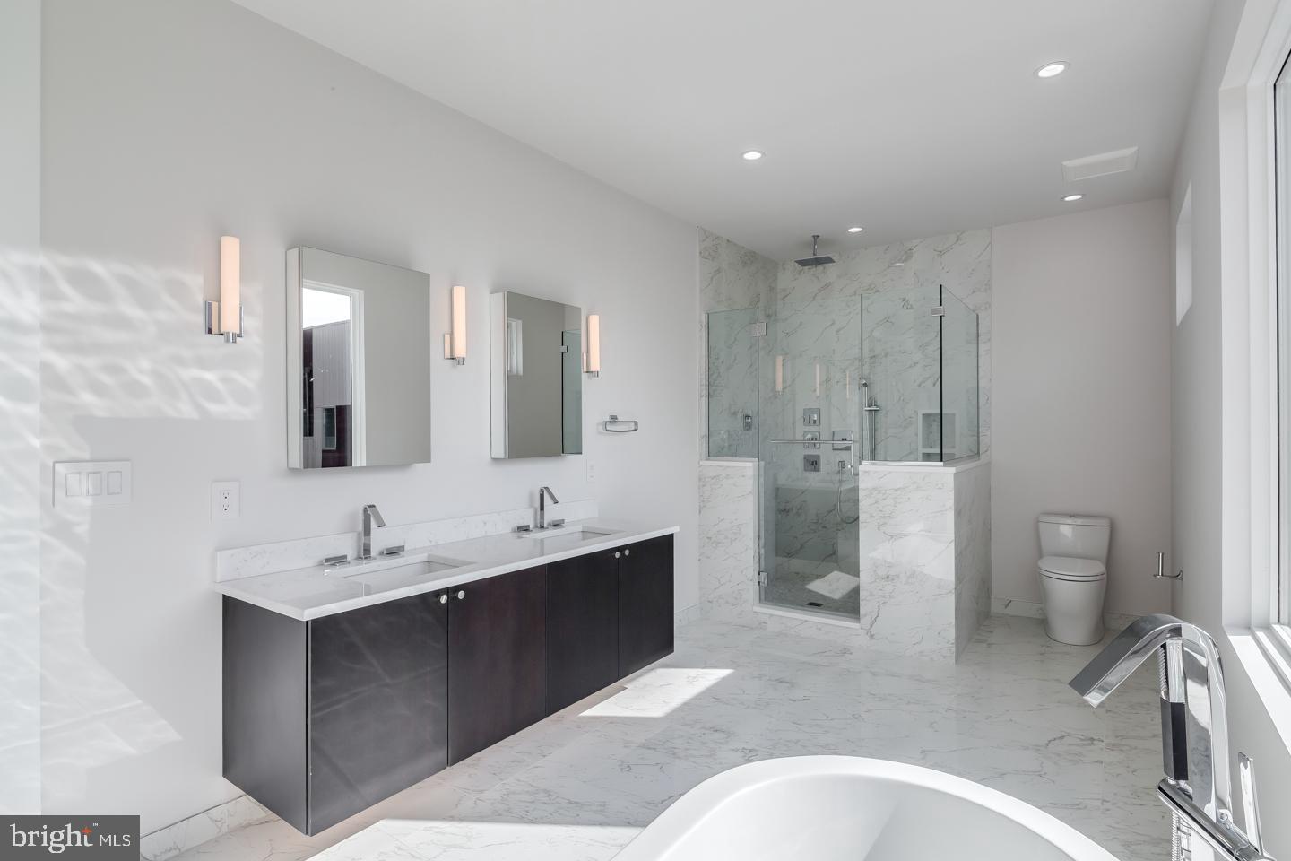 BELLA VISTA - Residential