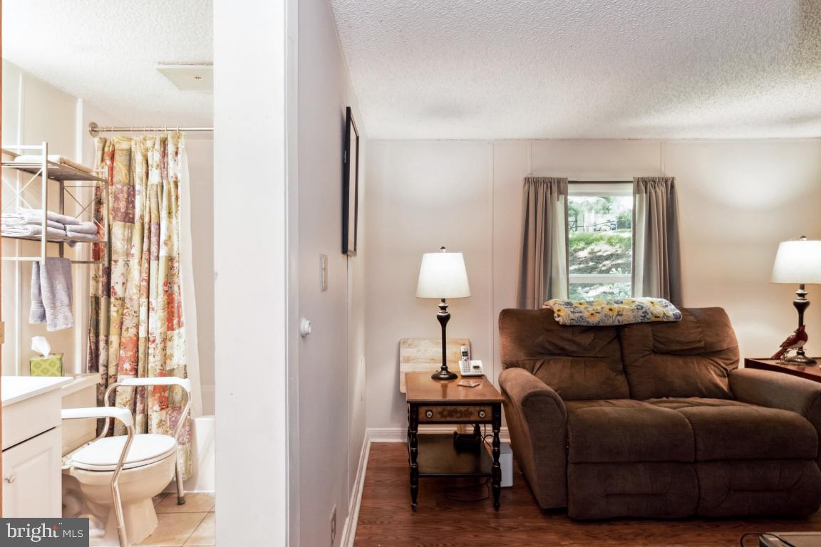 HILLANDALE HOMES - Residential