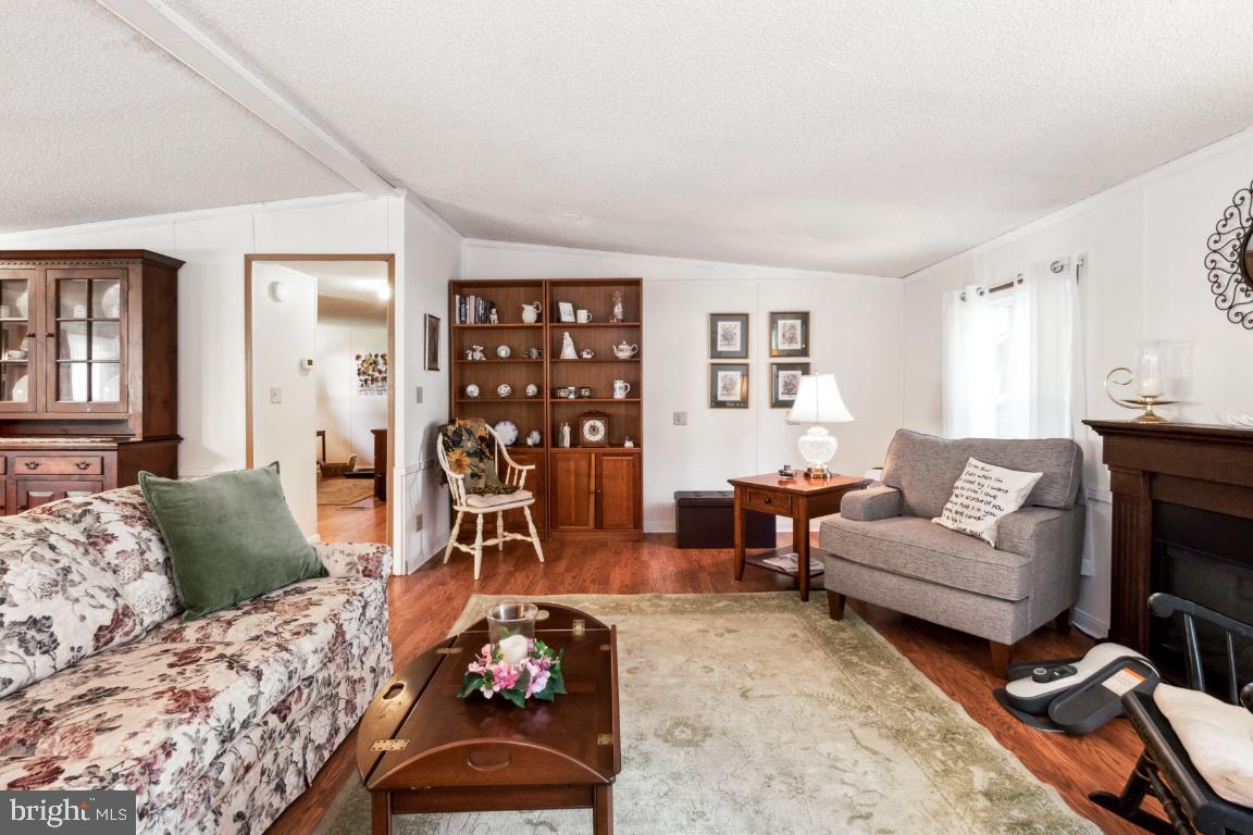 HILLANDALE HOMES - Residential