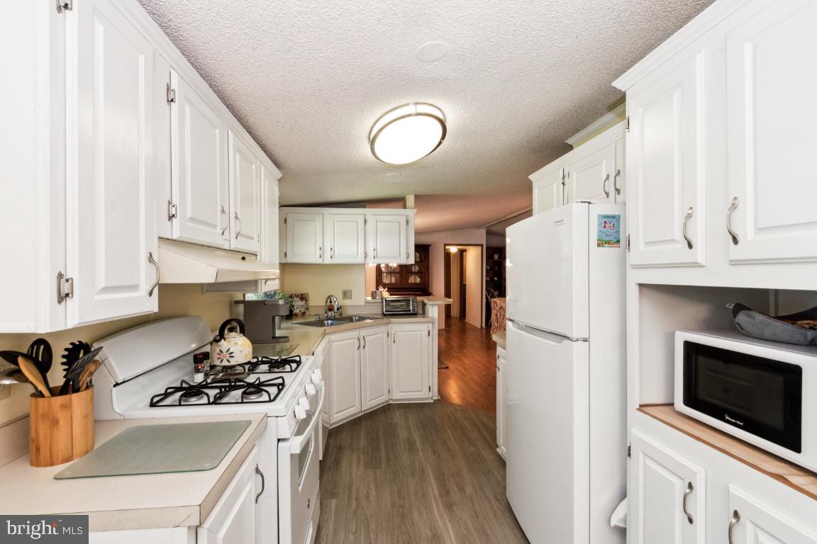 HILLANDALE HOMES - Residential