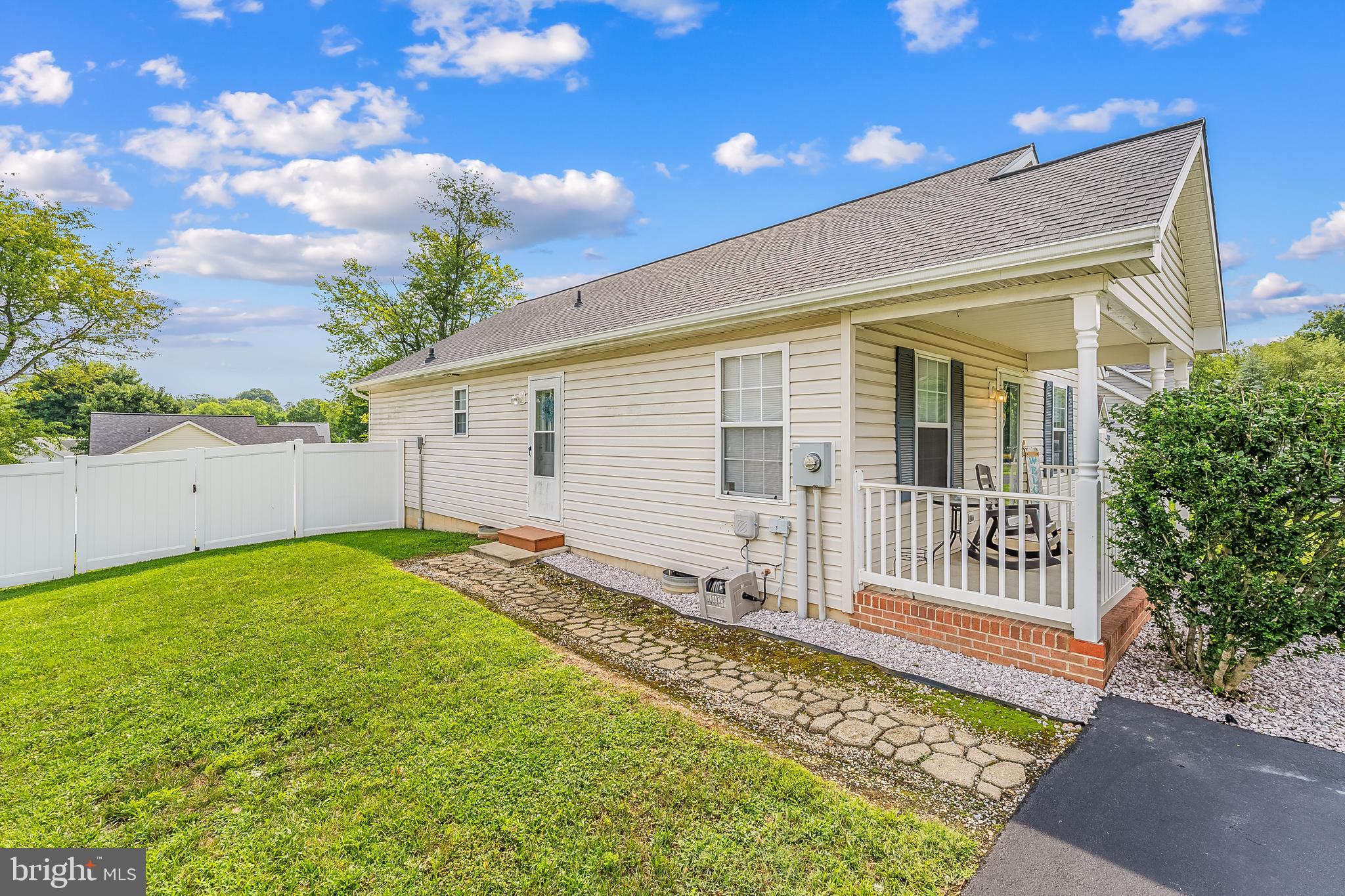 606 ARTISAN WAY - Photo 4