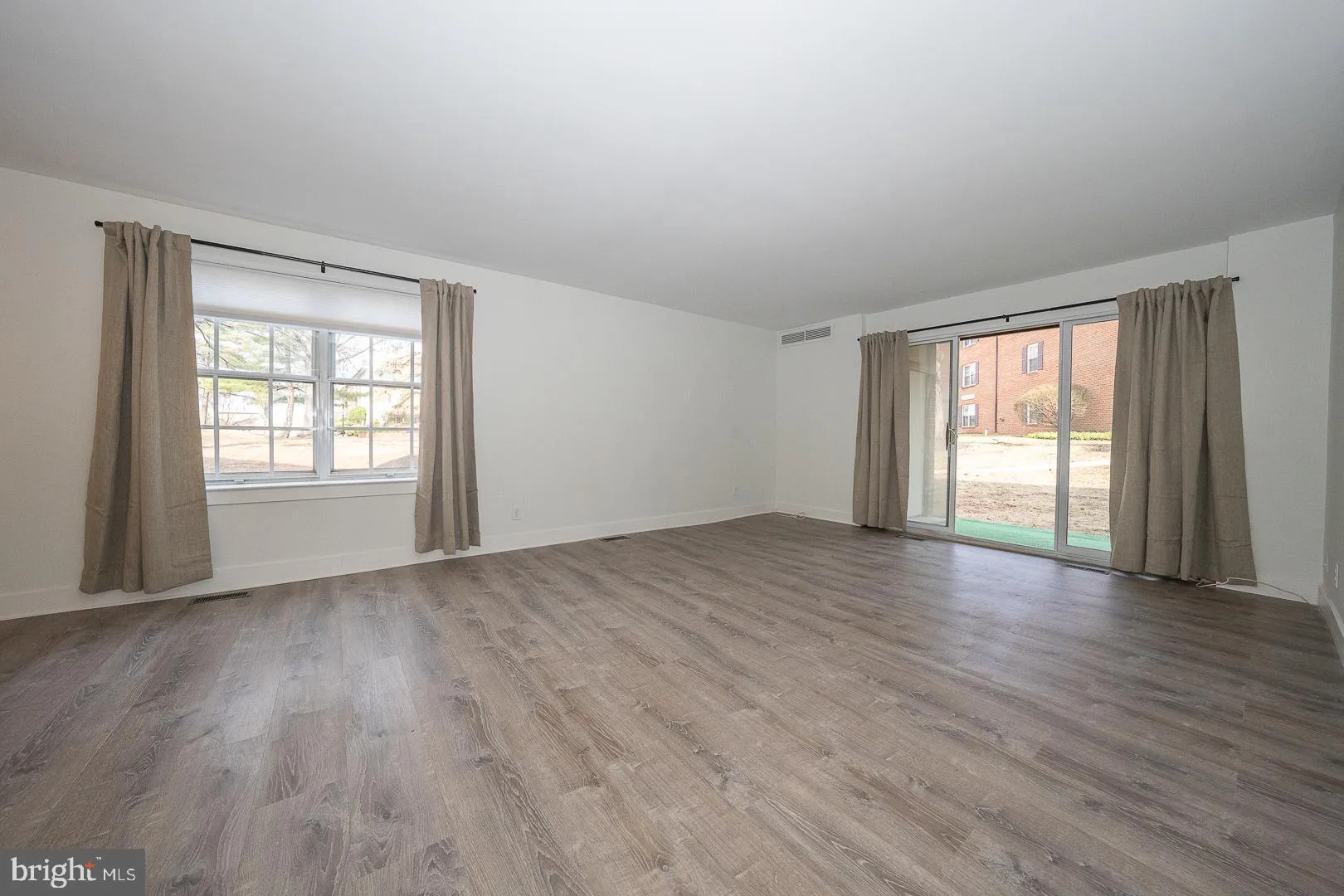 Wayne, Pennsylvania 19087, United States, 1 Bedroom Bedrooms, ,1 BathroomBathrooms,Residential,Contingent,78476