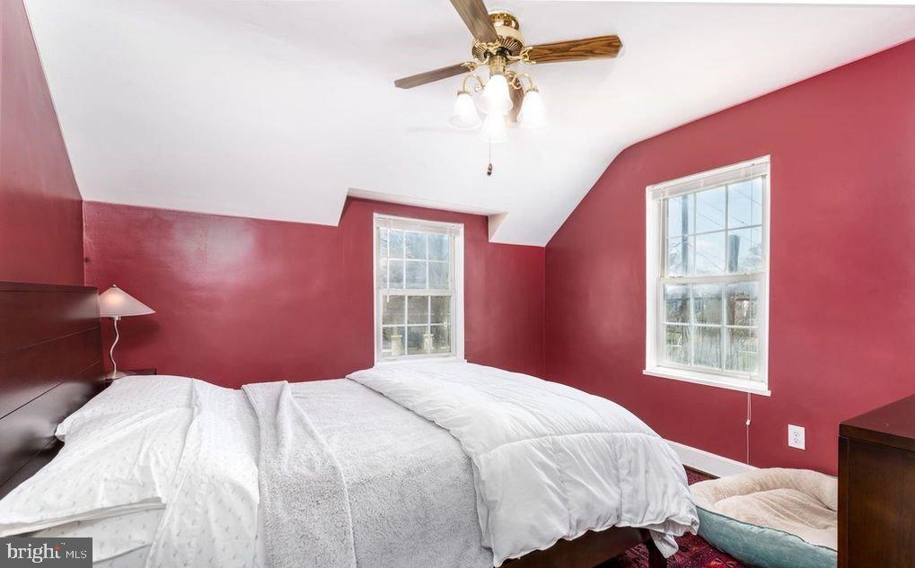 MOUNT RAINIER - Residential Lease