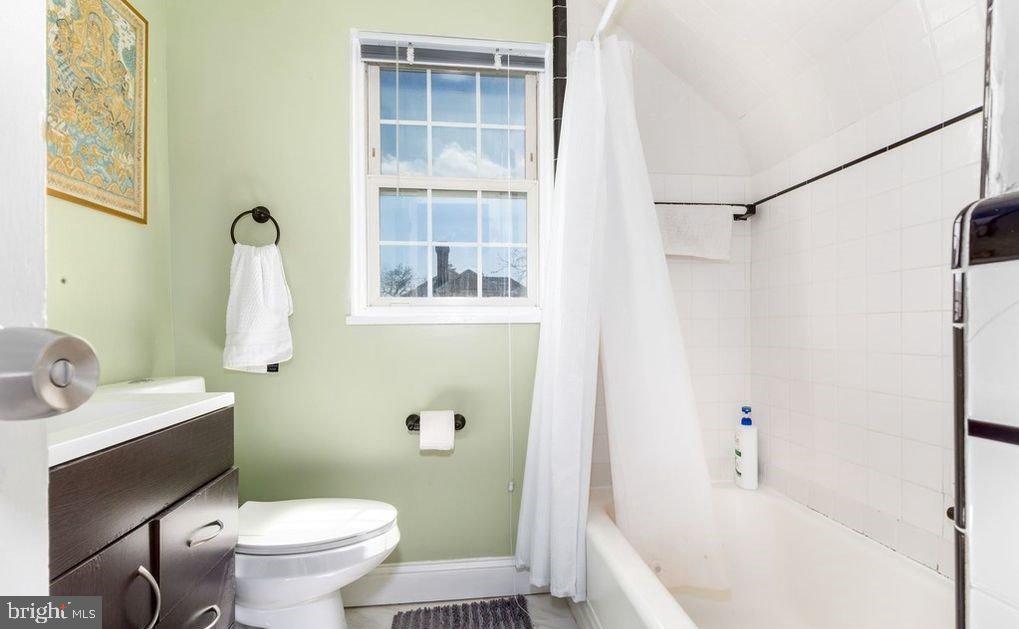 MOUNT RAINIER - Residential Lease