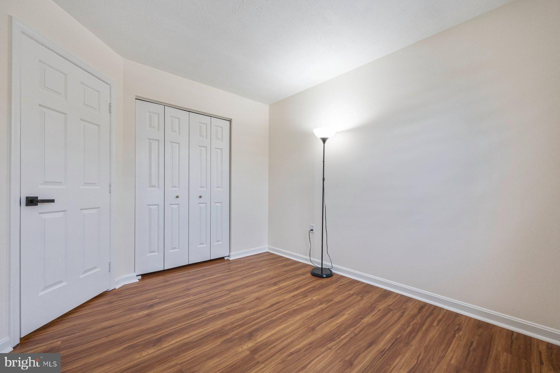 COLLEGE - Residential