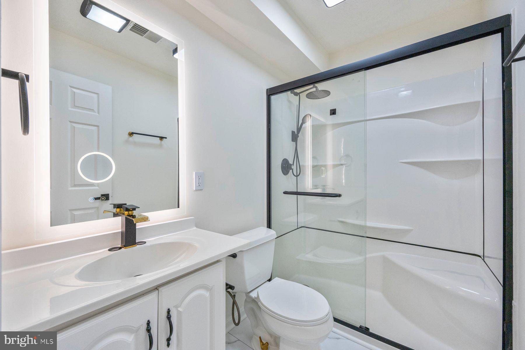 COLLEGE - Residential