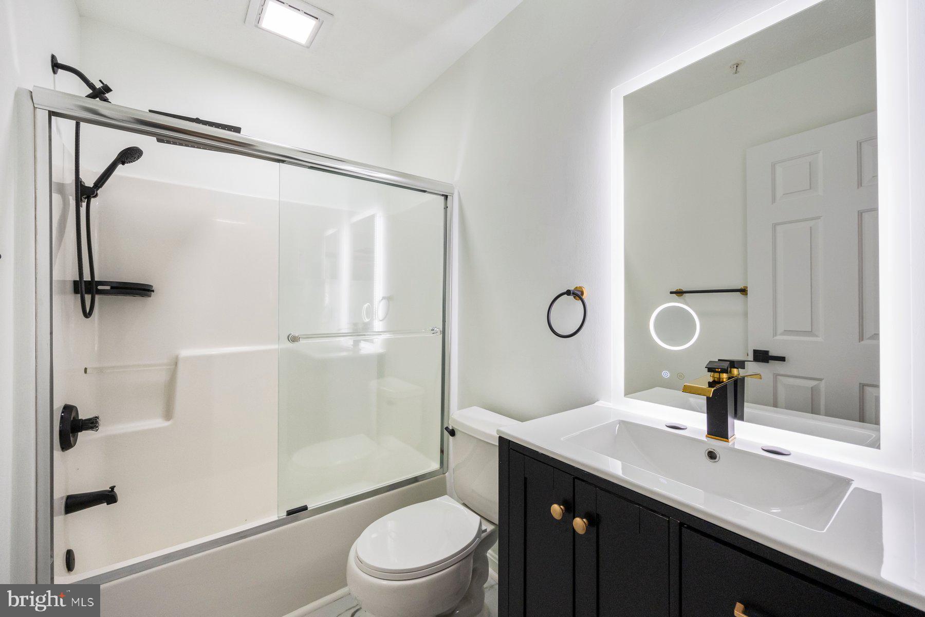 COLLEGE - Residential