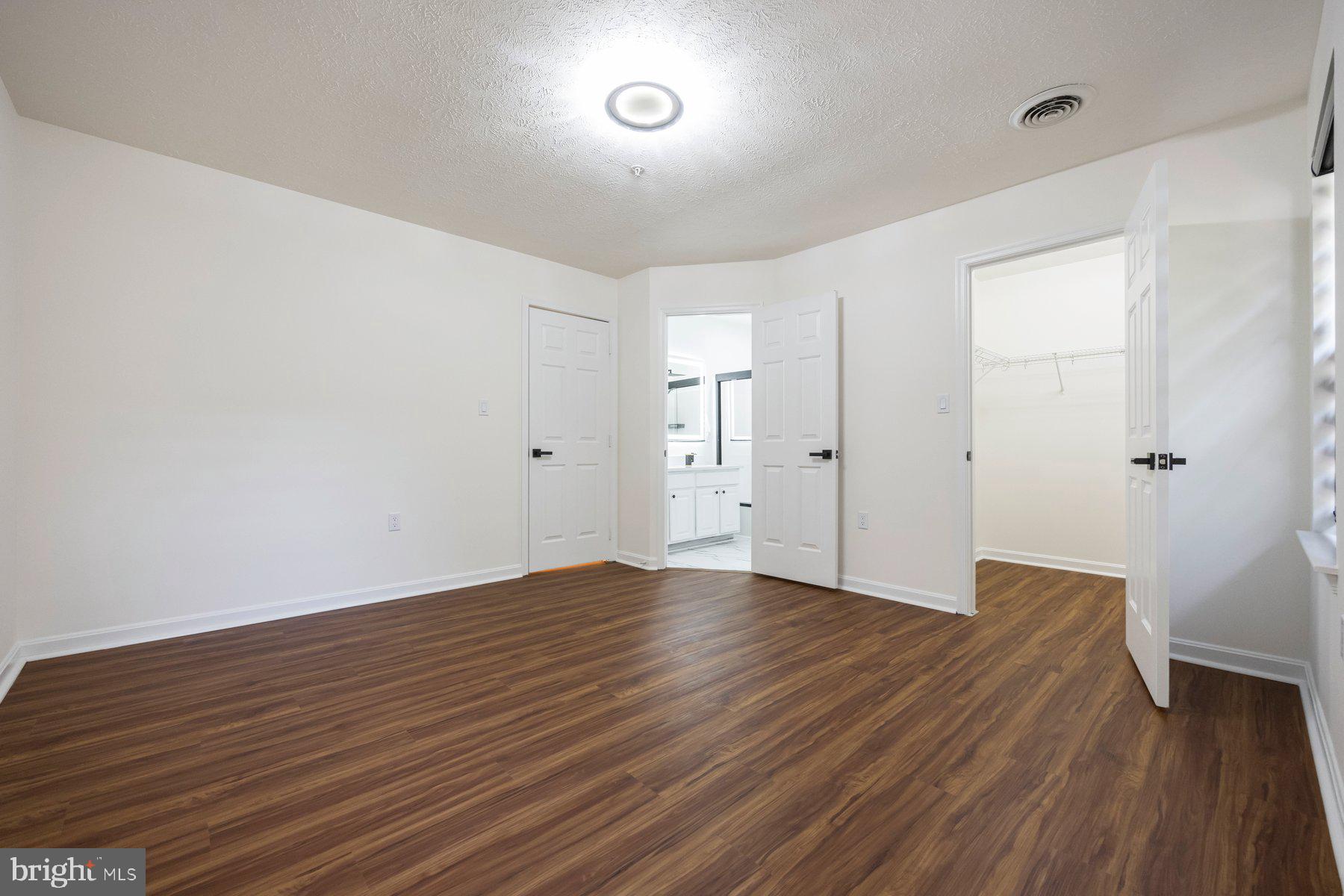 COLLEGE - Residential