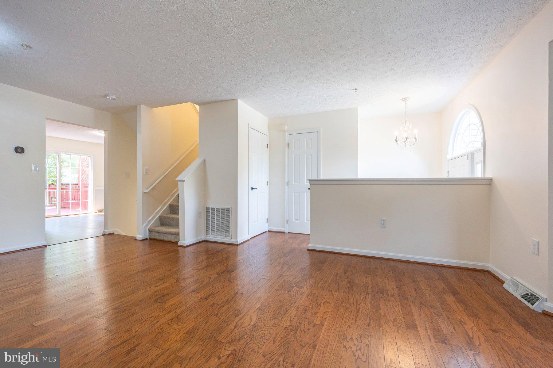 COLLEGE - Residential