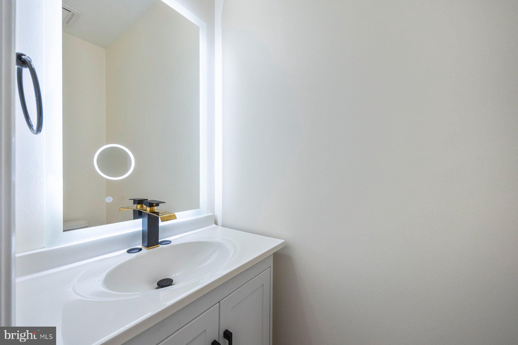 COLLEGE - Residential