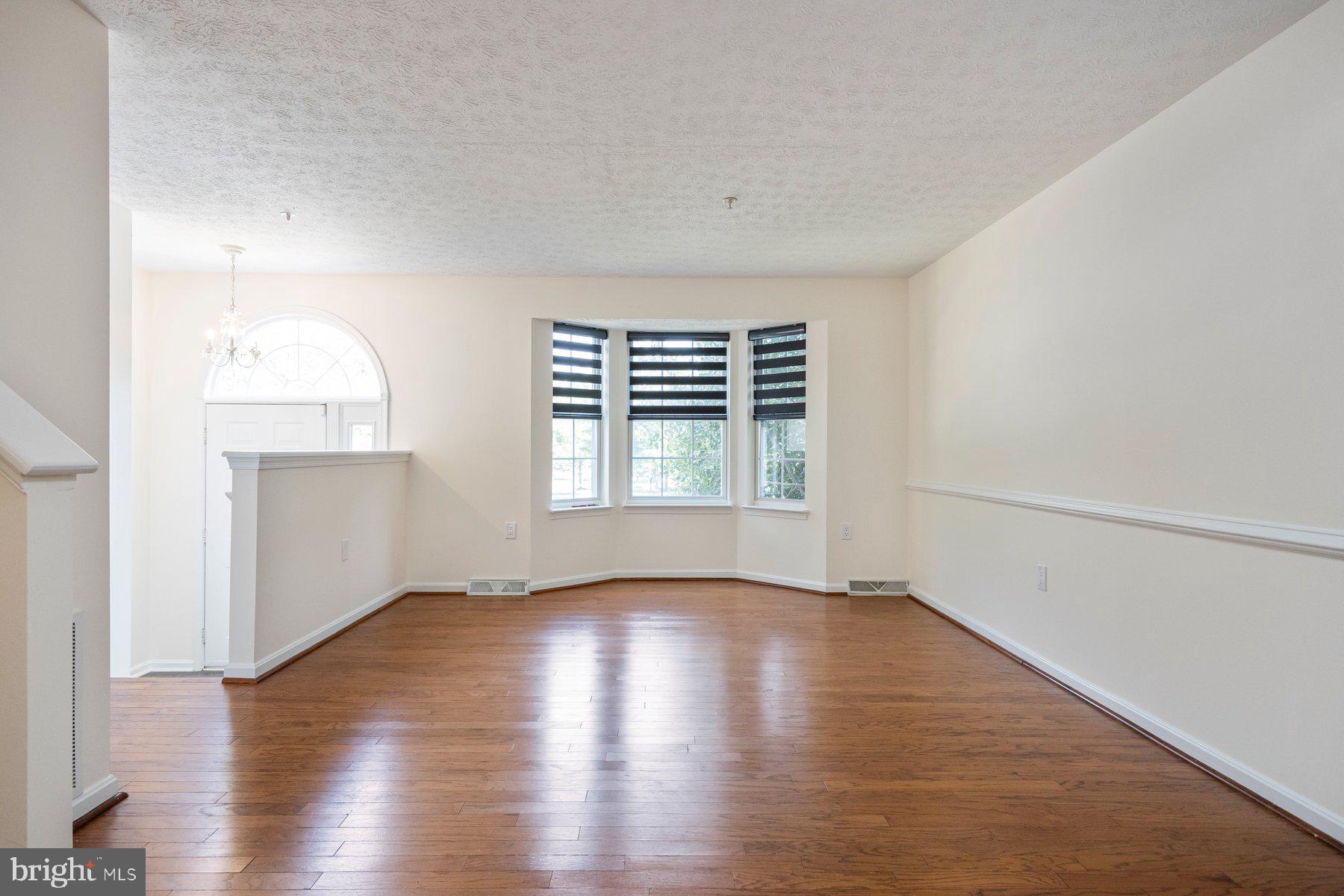 COLLEGE - Residential