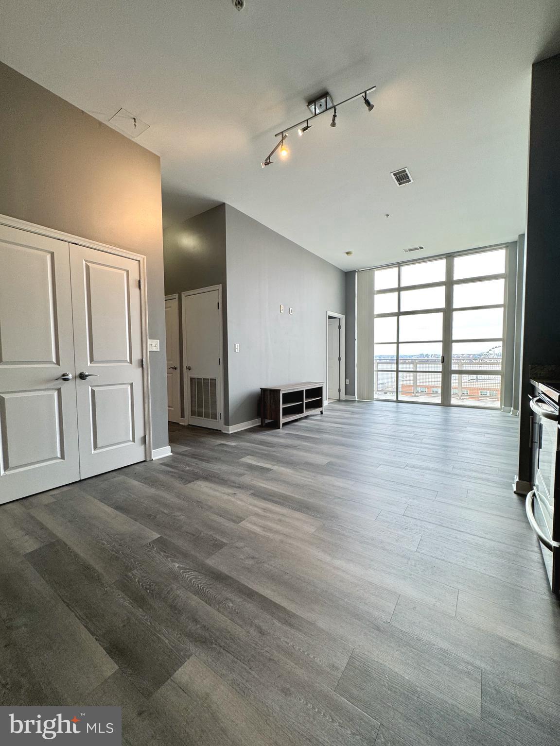 NATIONAL HARBOR - Residential Lease