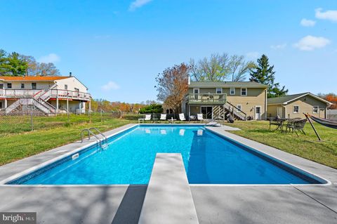 1350 JEWELL ROAD DUNKIRK MD 20754
