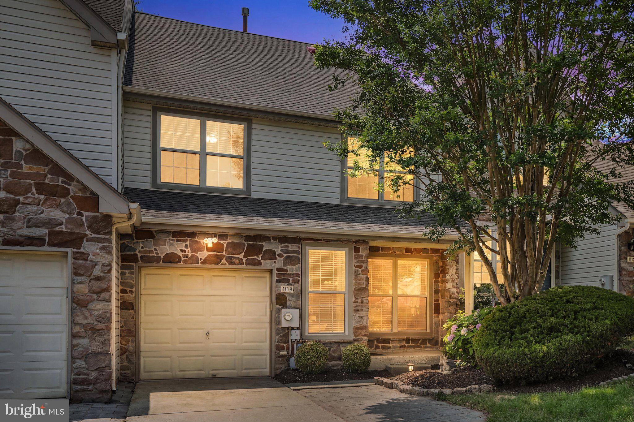 104 SUFFIELD COURT