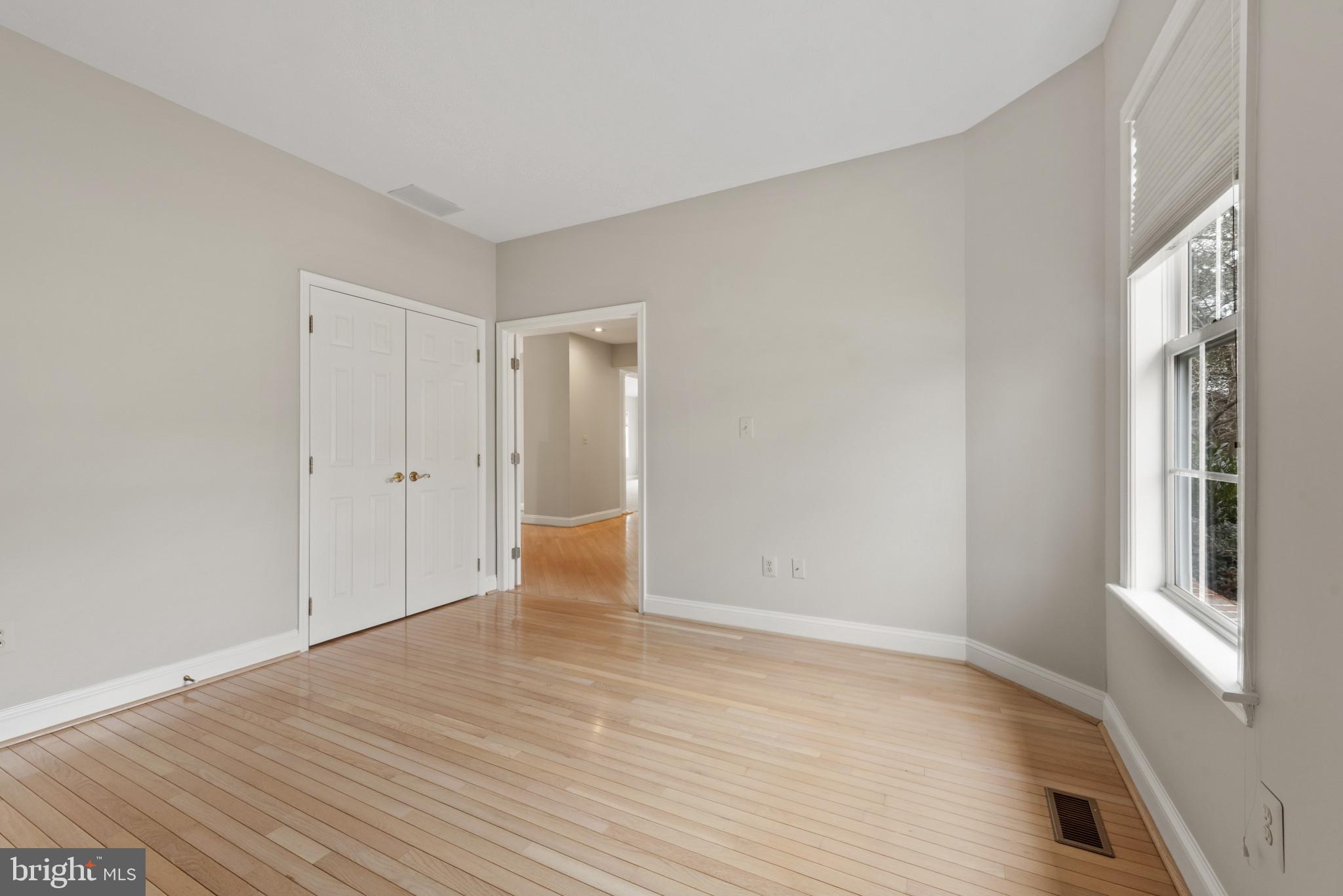 HOPKINS - Residential