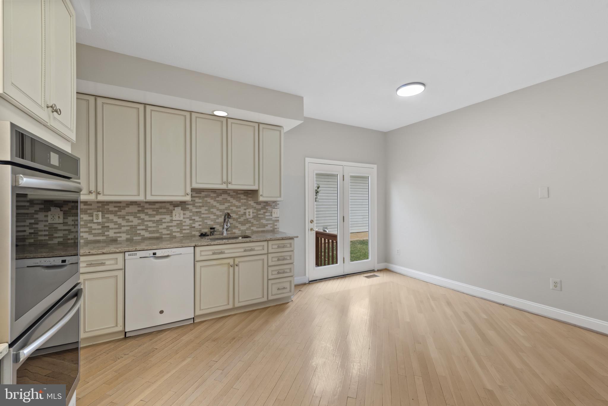 HOPKINS - Residential