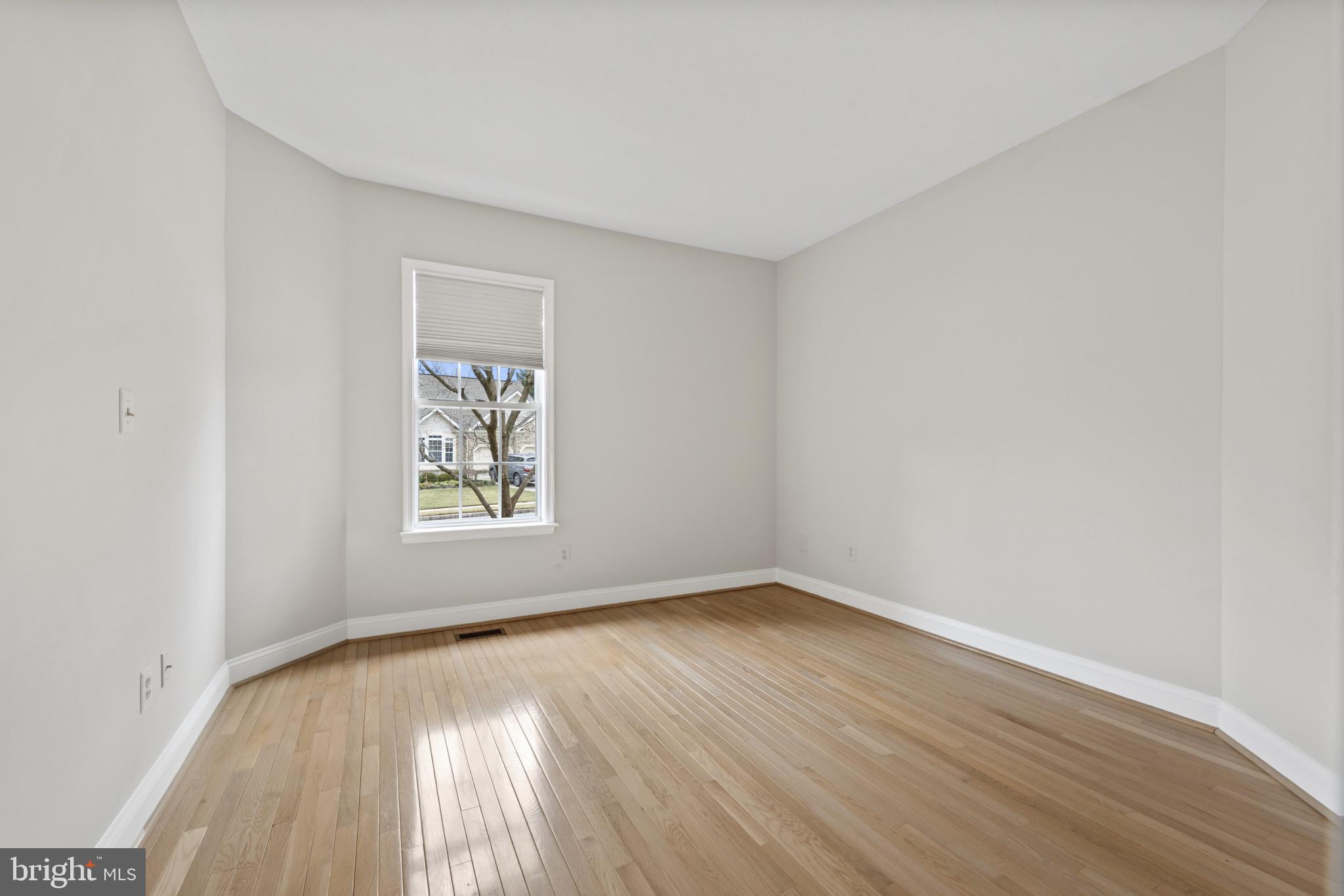 HOPKINS - Residential