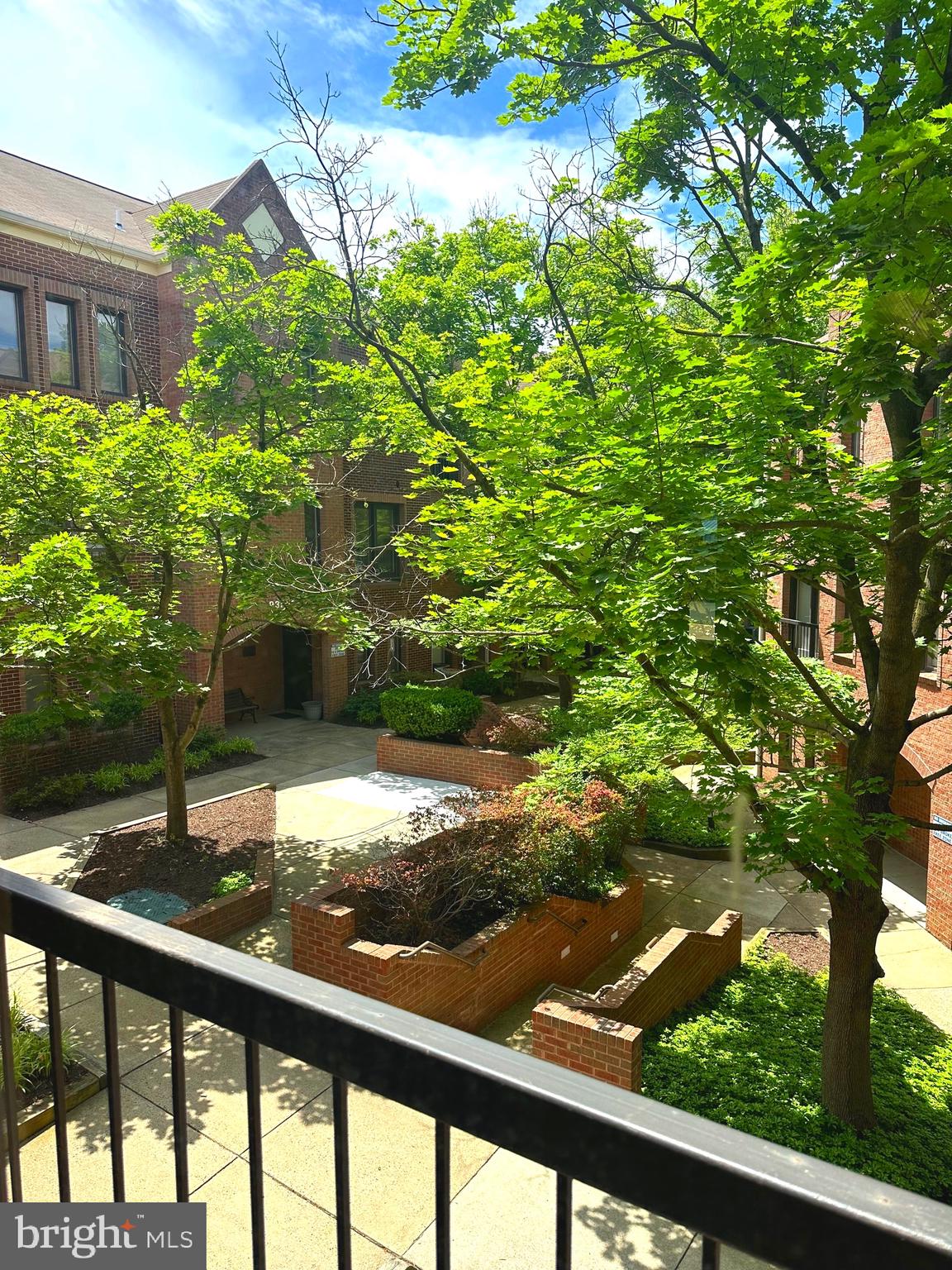 DOMINION GREEN - Commercial Lease