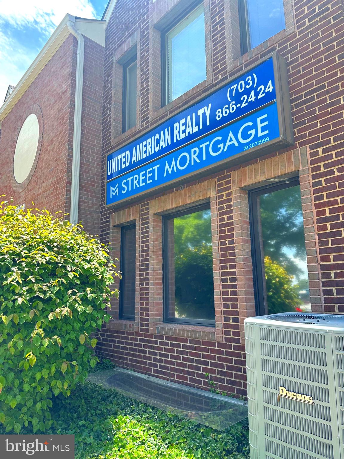 DOMINION GREEN - Commercial Lease