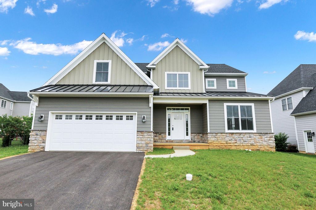 Photo of 675 INTEGRITY DR, LITITZ, PA 17543 (MLS # PALA2033582)