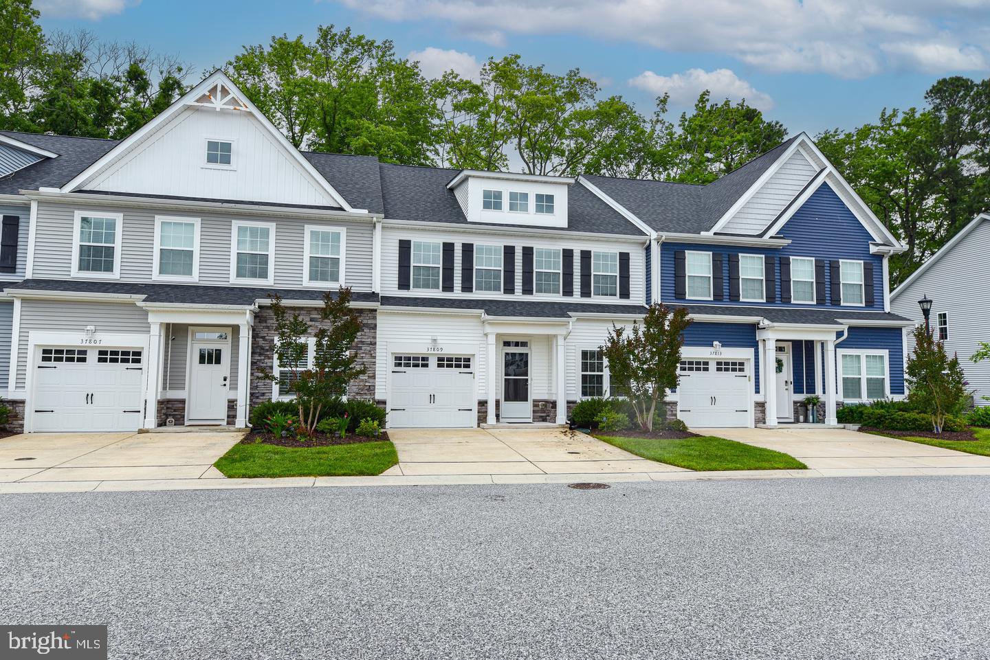 37809 GREEN LEAF LANE