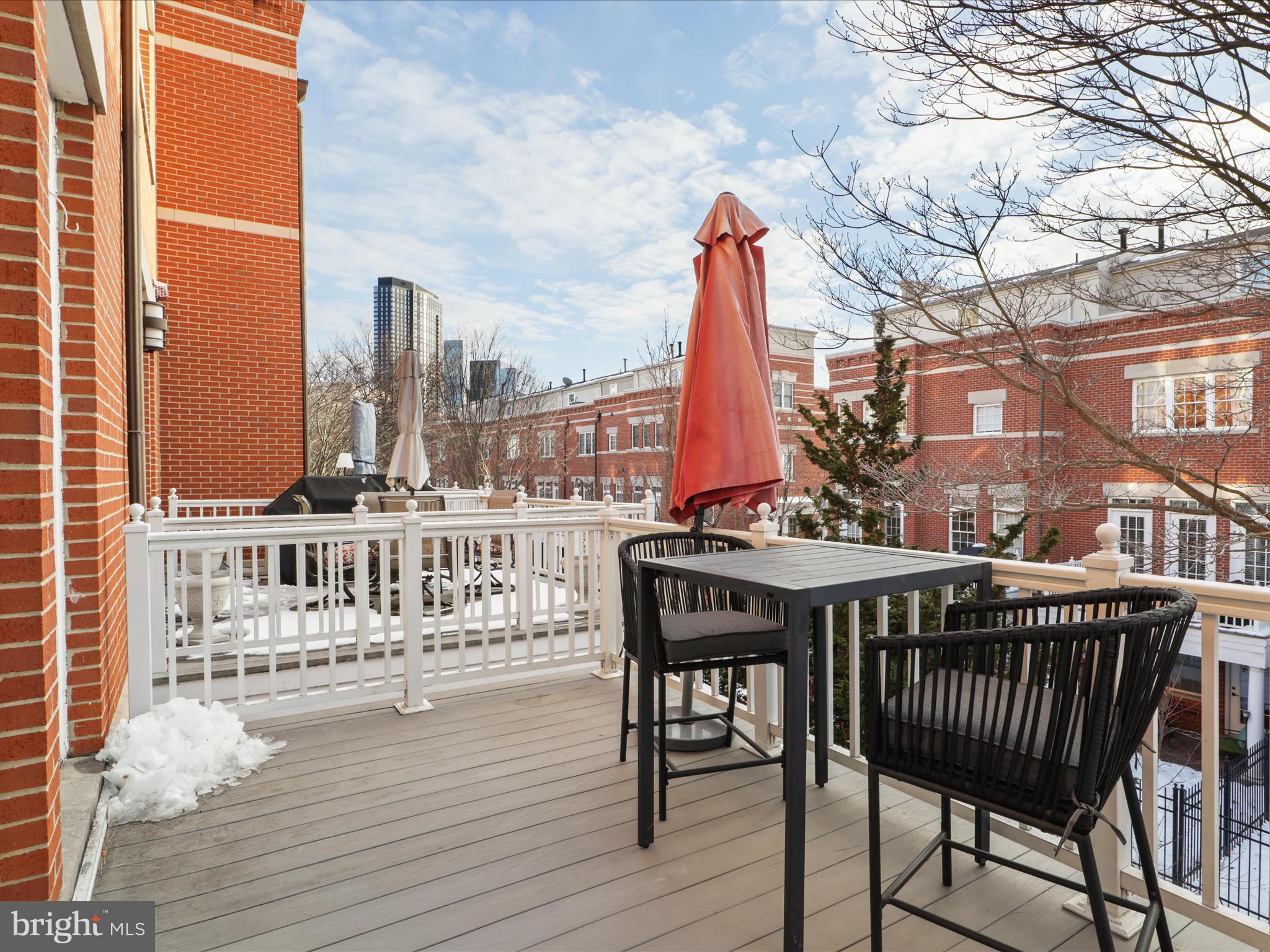 WEST MARKET - Residential