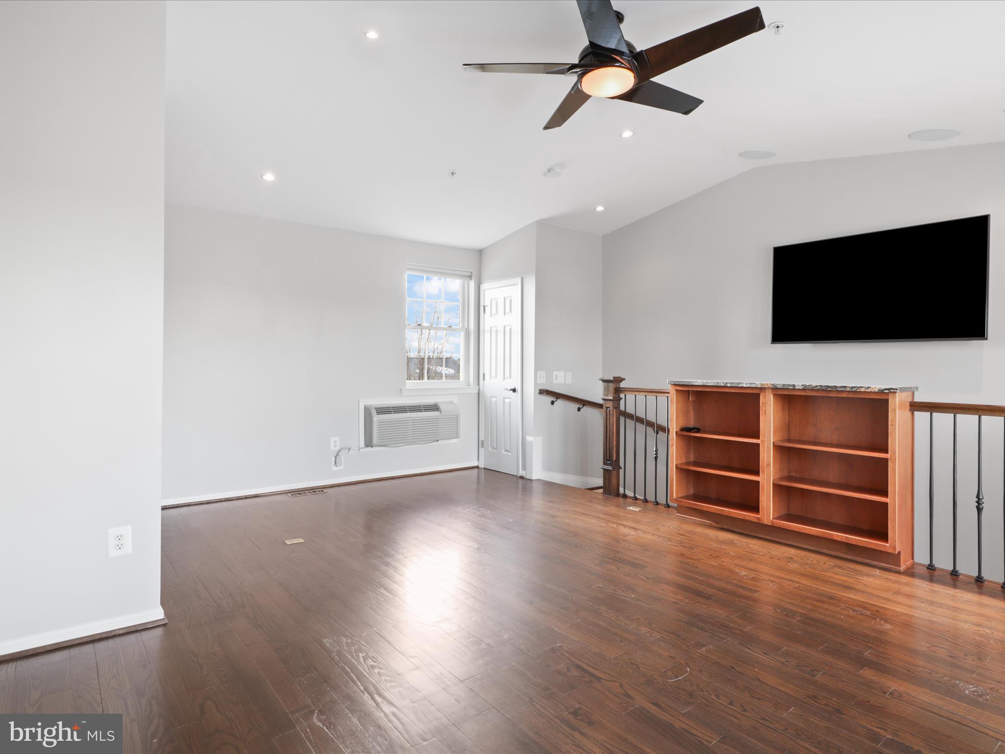 WEST MARKET - Residential