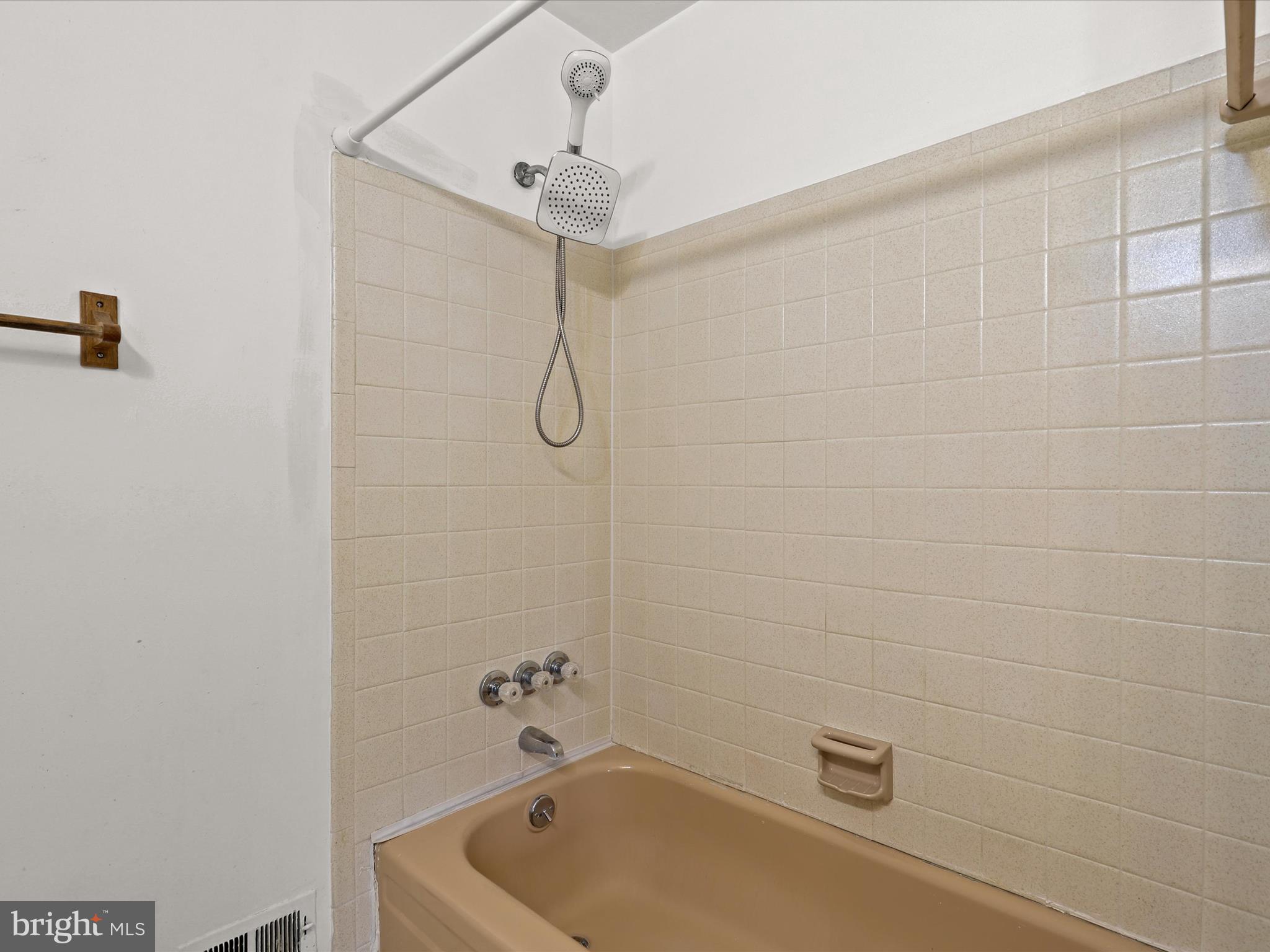 WHEATON TOWNE - Residential