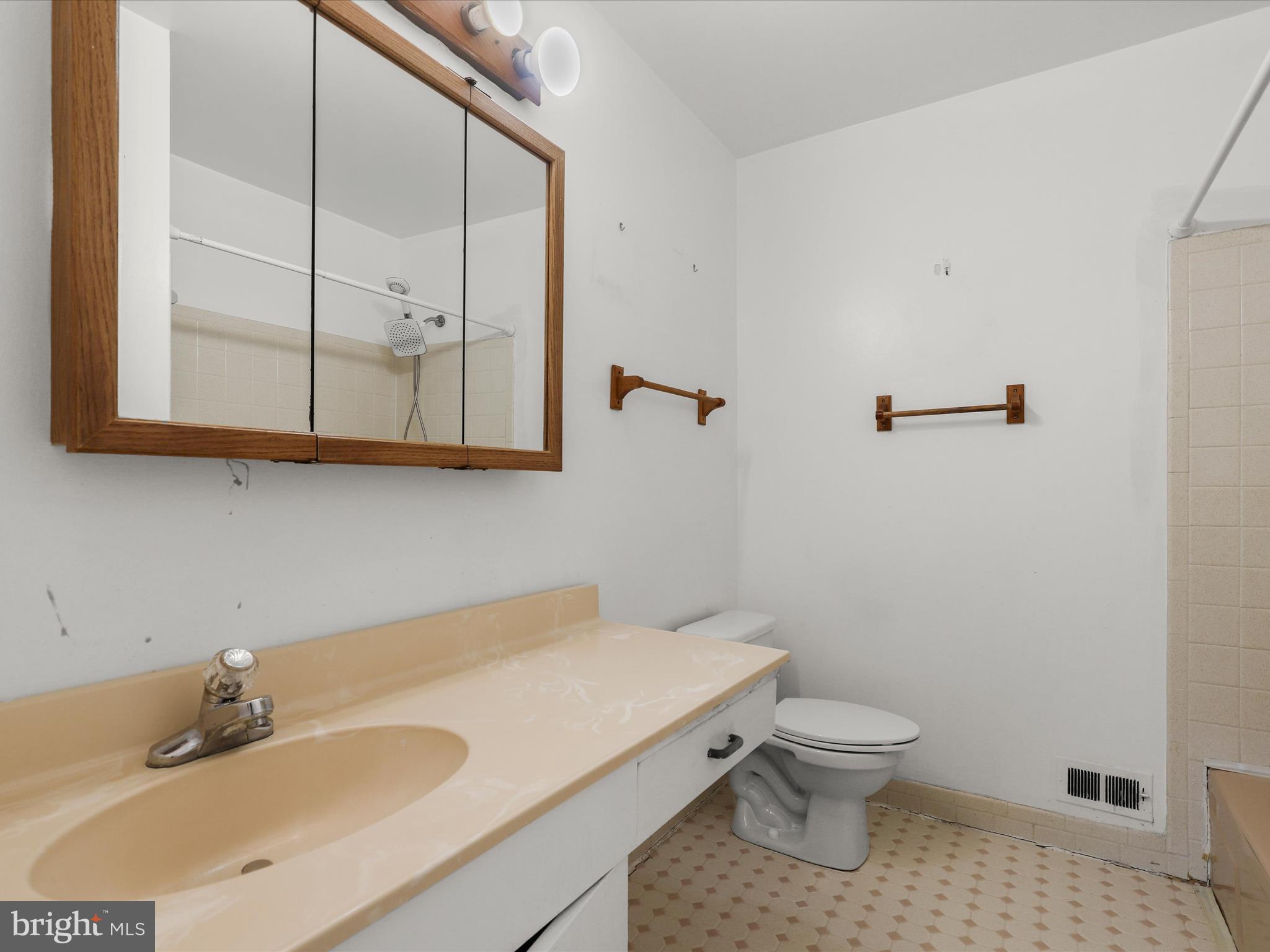 WHEATON TOWNE - Residential