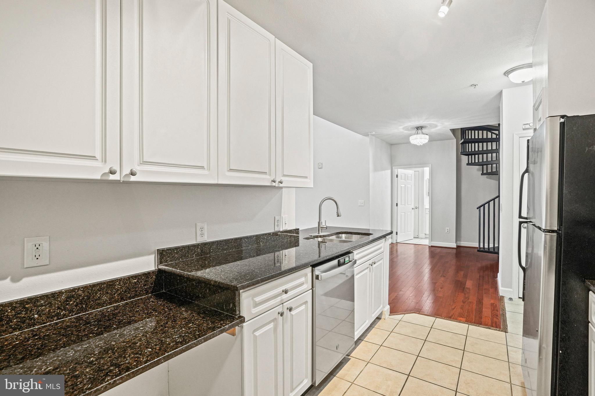 FITZ AT ROCKVILLE TOWN C - Residential Lease