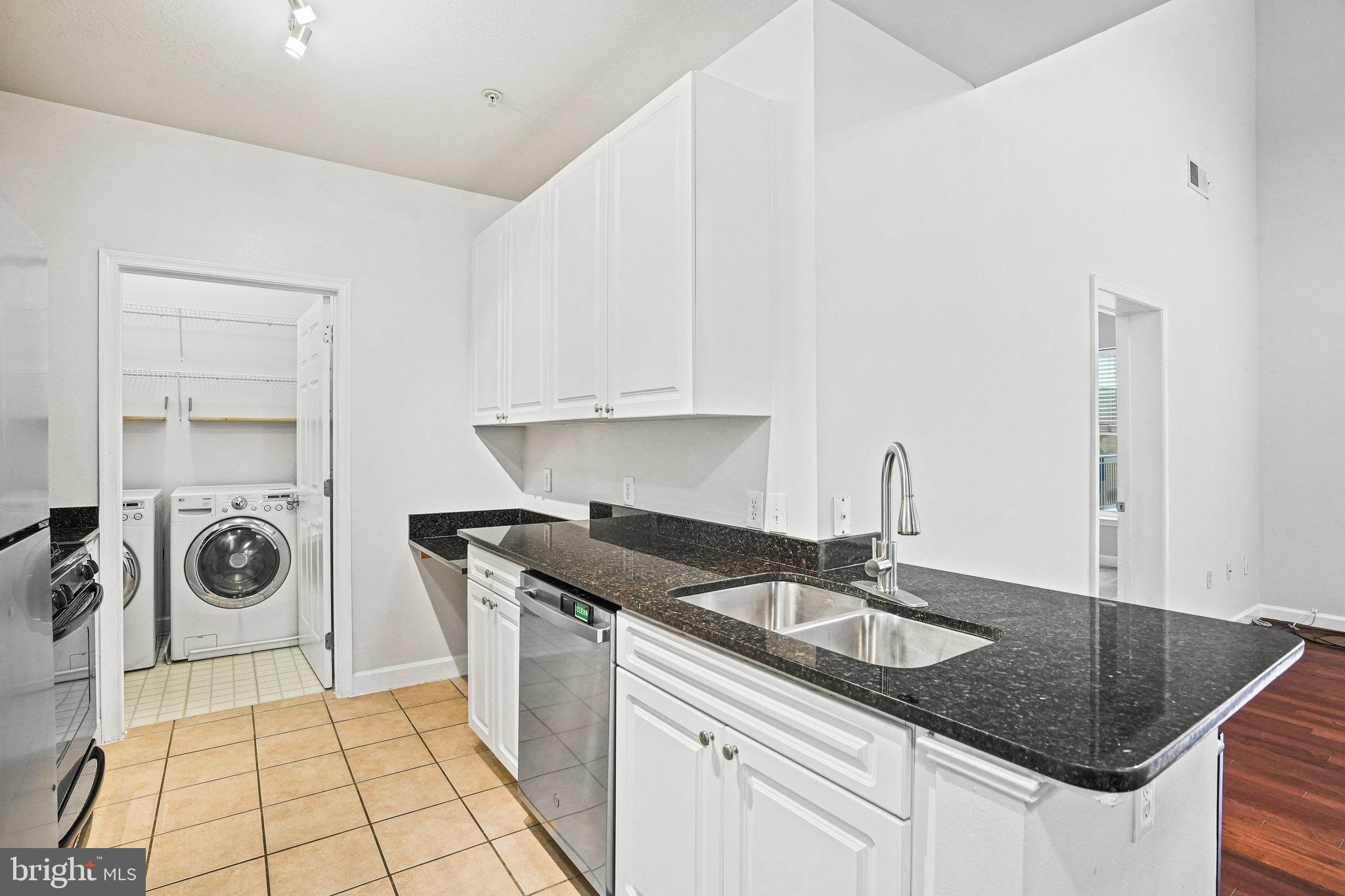 FITZ AT ROCKVILLE TOWN C - Residential Lease