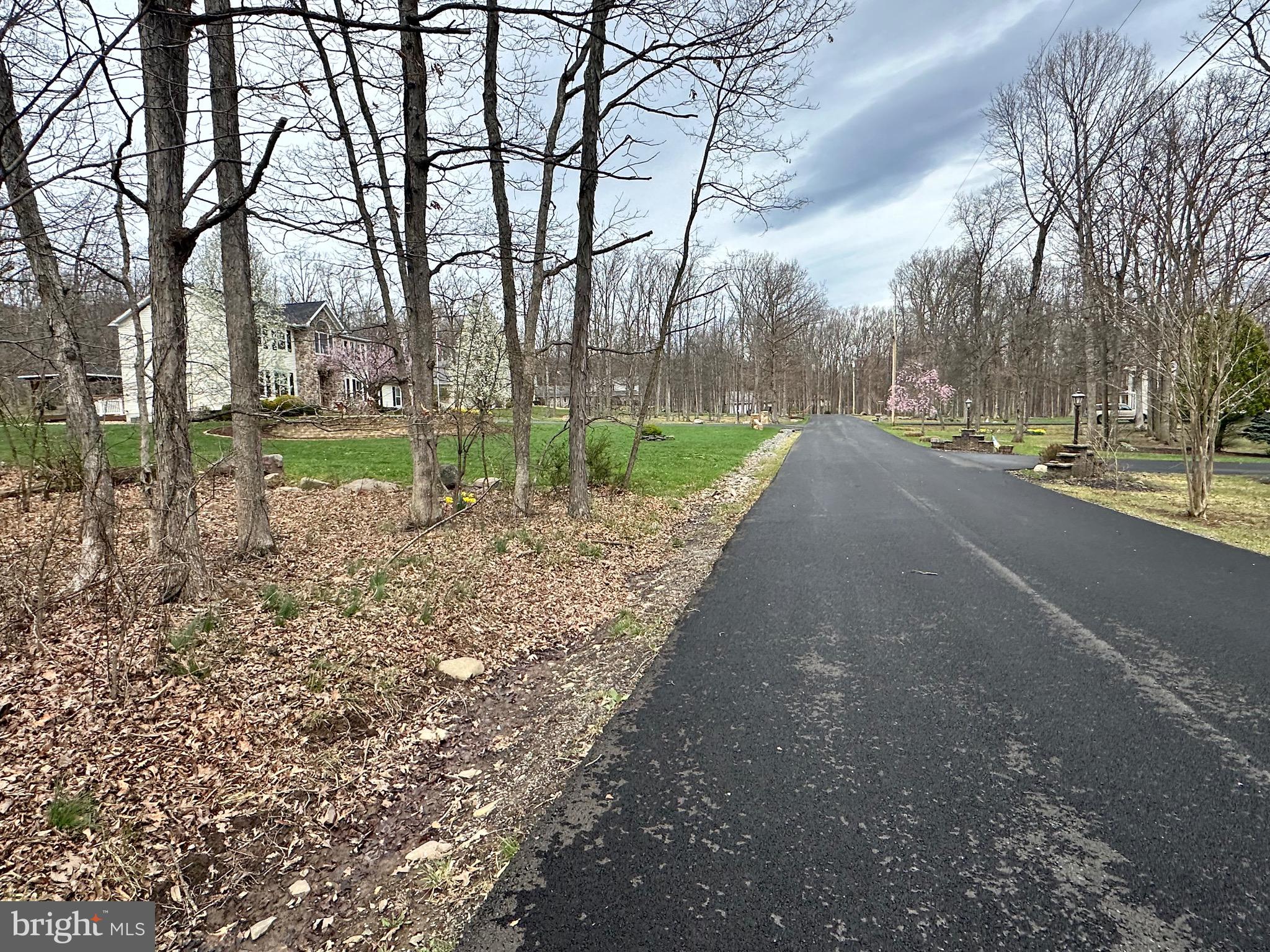 TIMBERLAKE ESTATES - Land