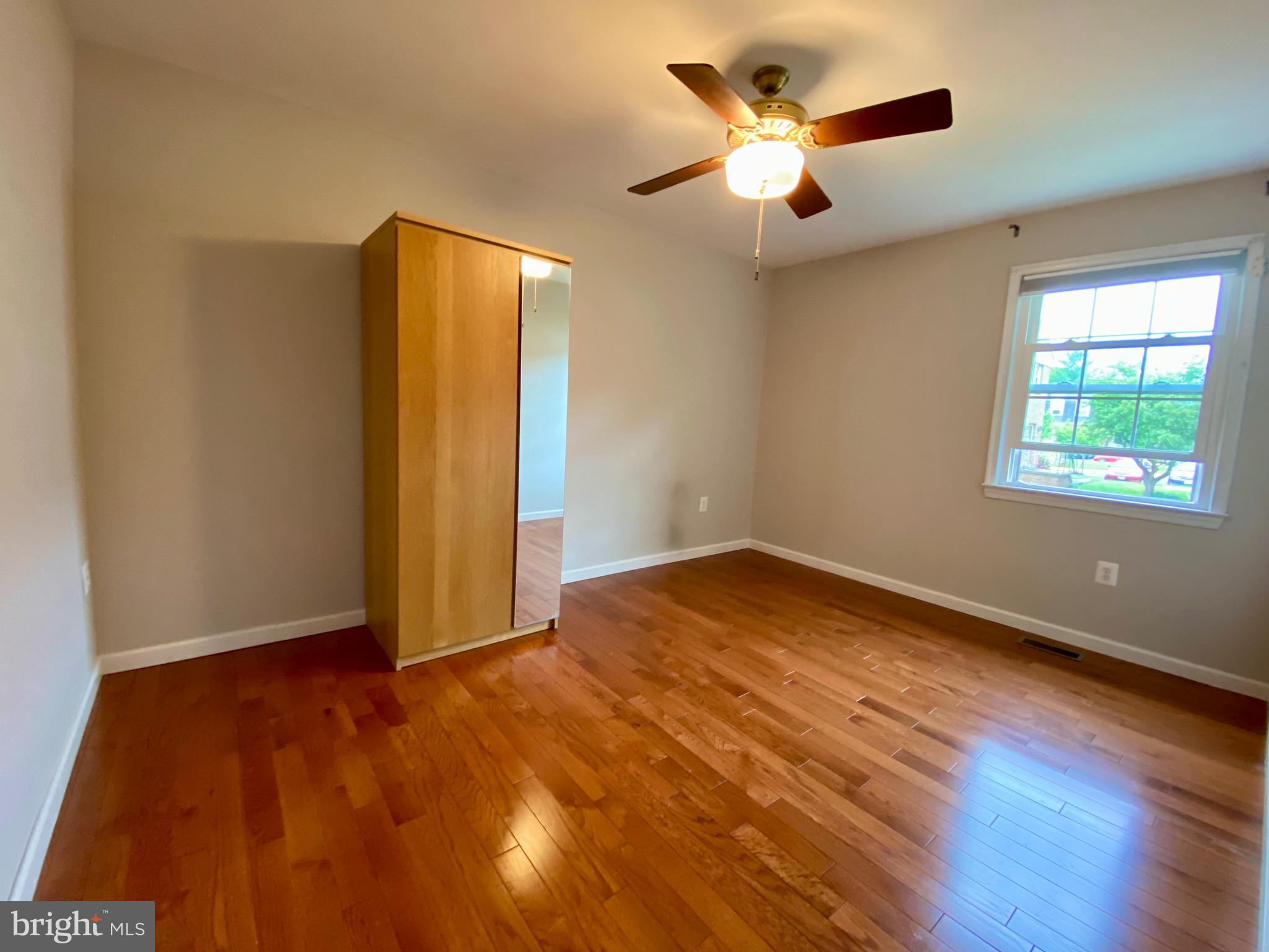 LAKEPOINTE - Residential