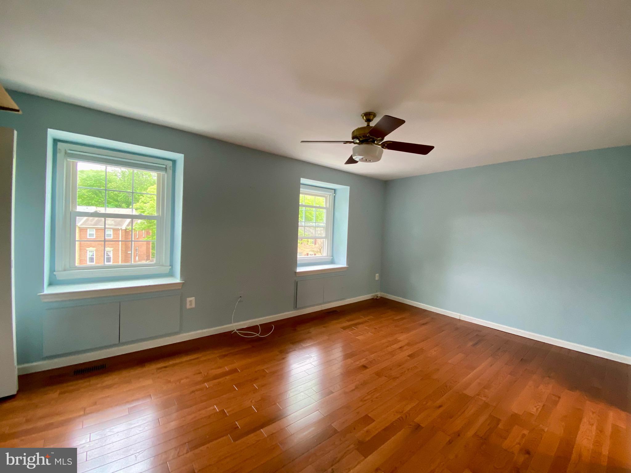 LAKEPOINTE - Residential