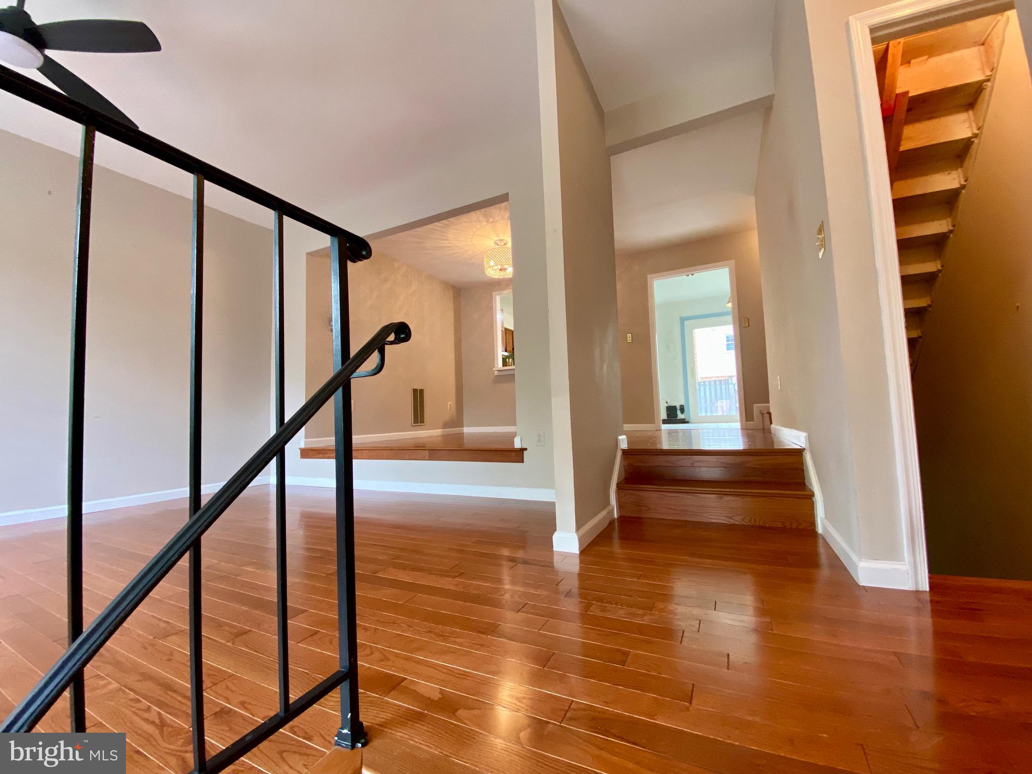 LAKEPOINTE - Residential