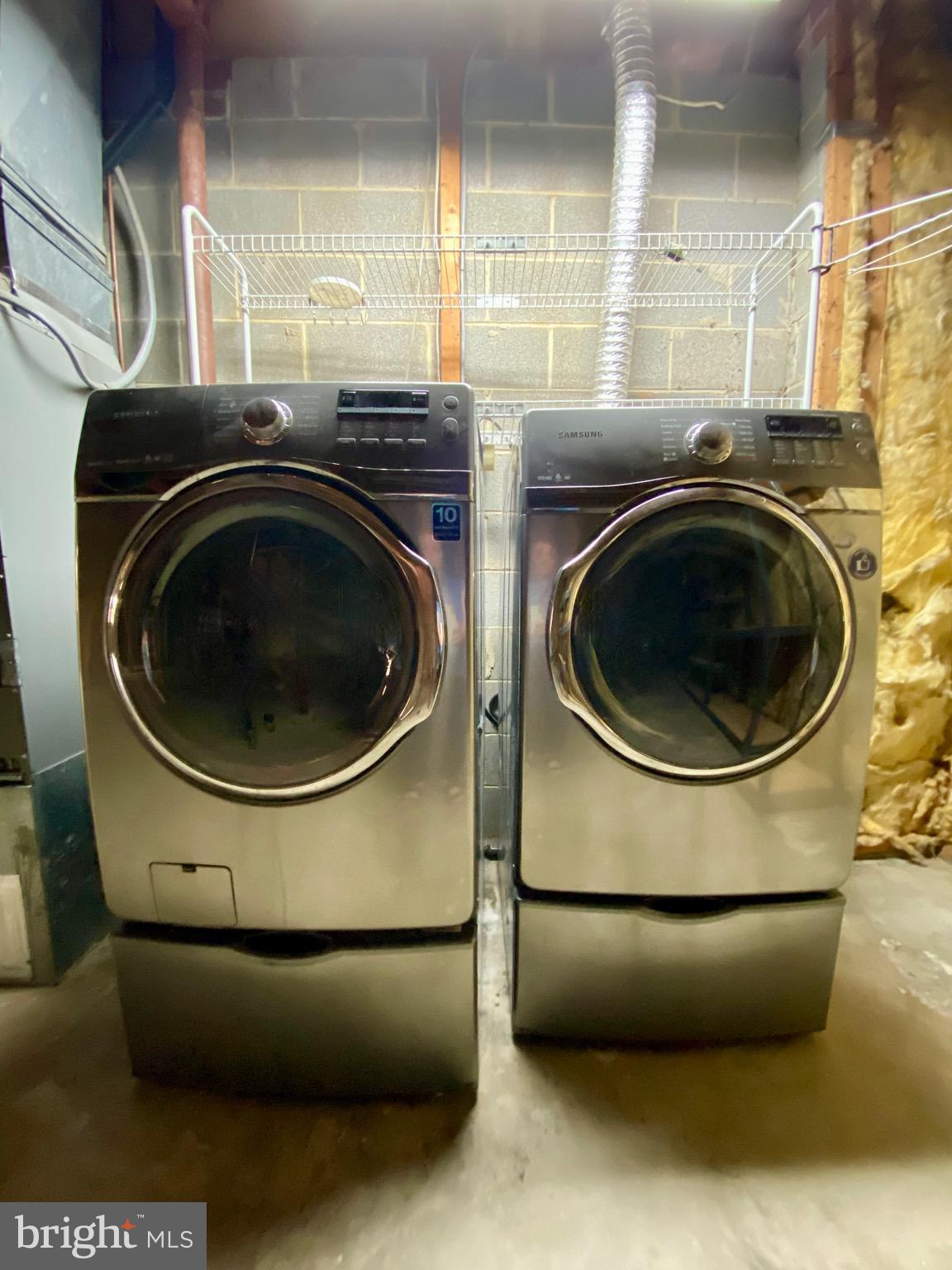 LAKEPOINTE - Residential