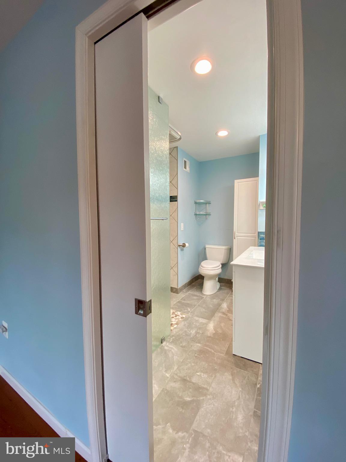 LAKEPOINTE - Residential