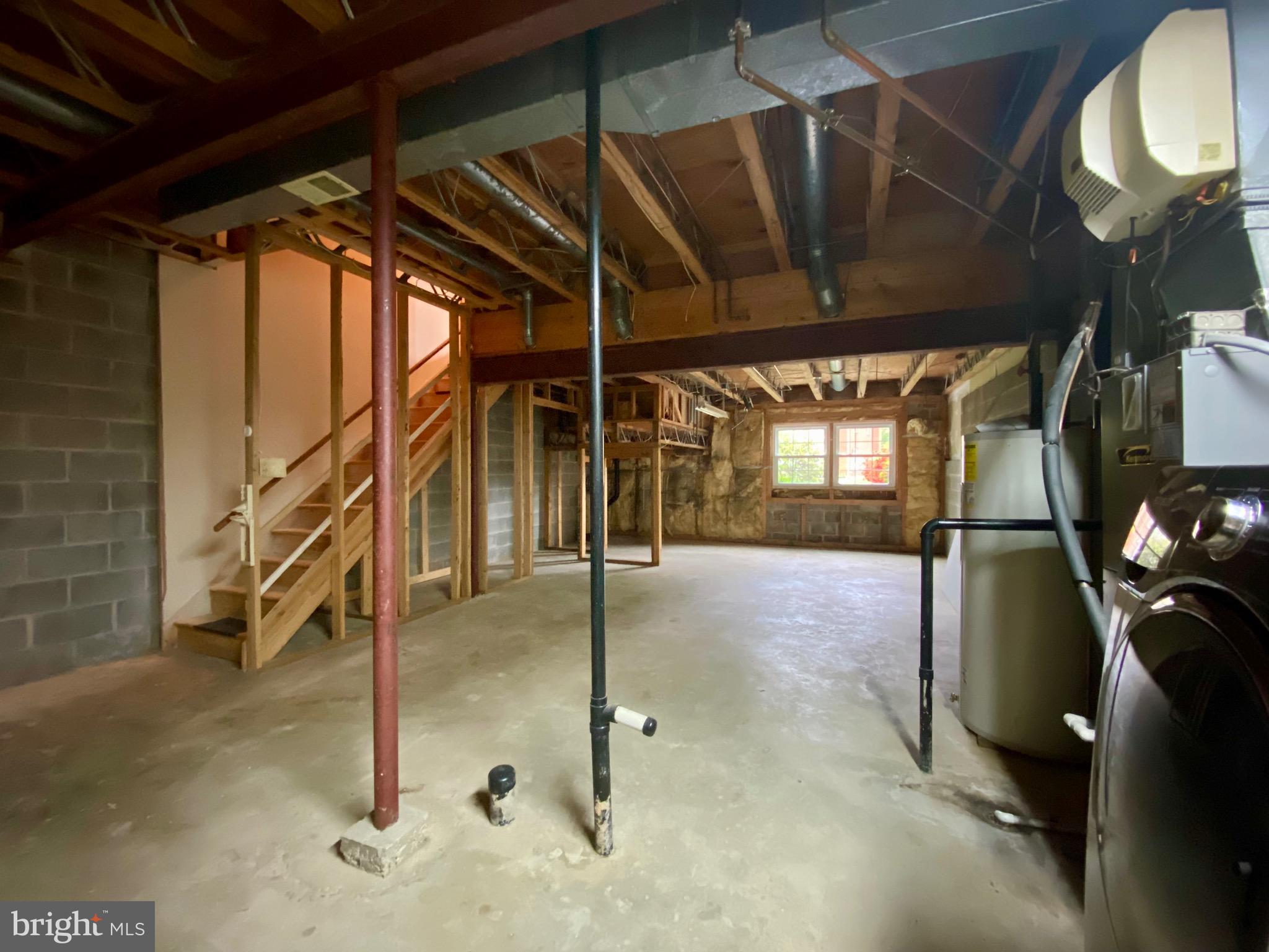 LAKEPOINTE - Residential