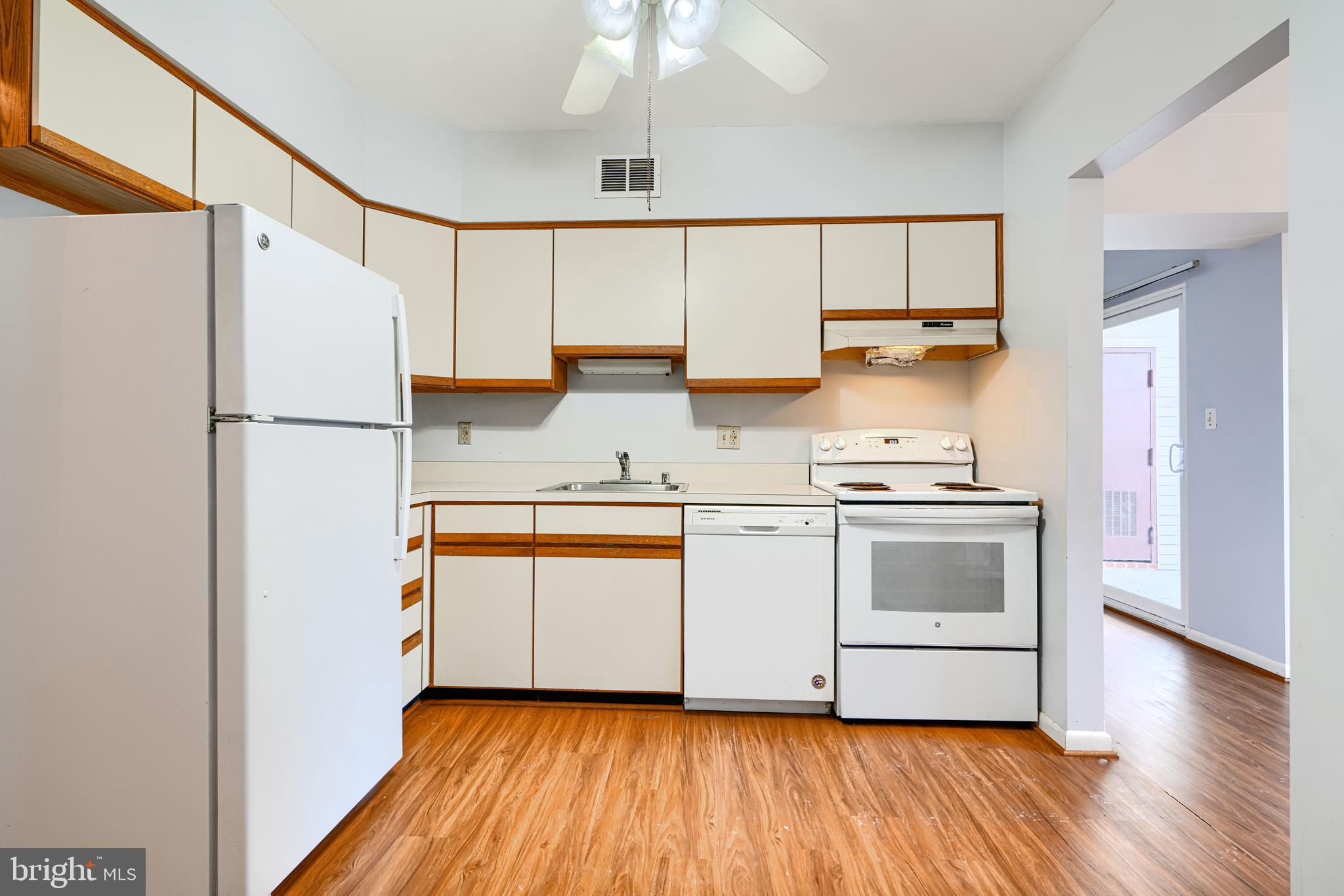 STAPLETON COURT GARDEN - Residential