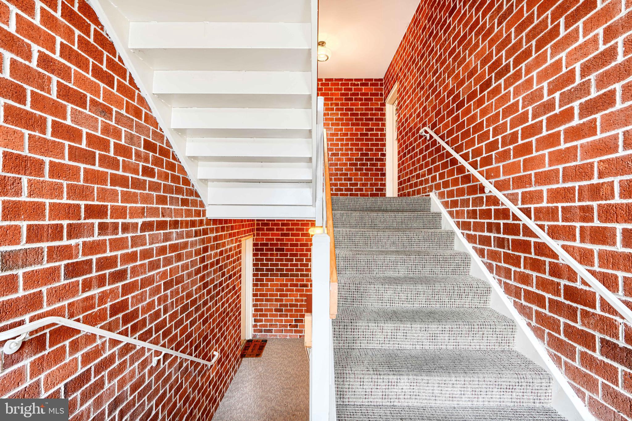 STAPLETON COURT GARDEN - Residential