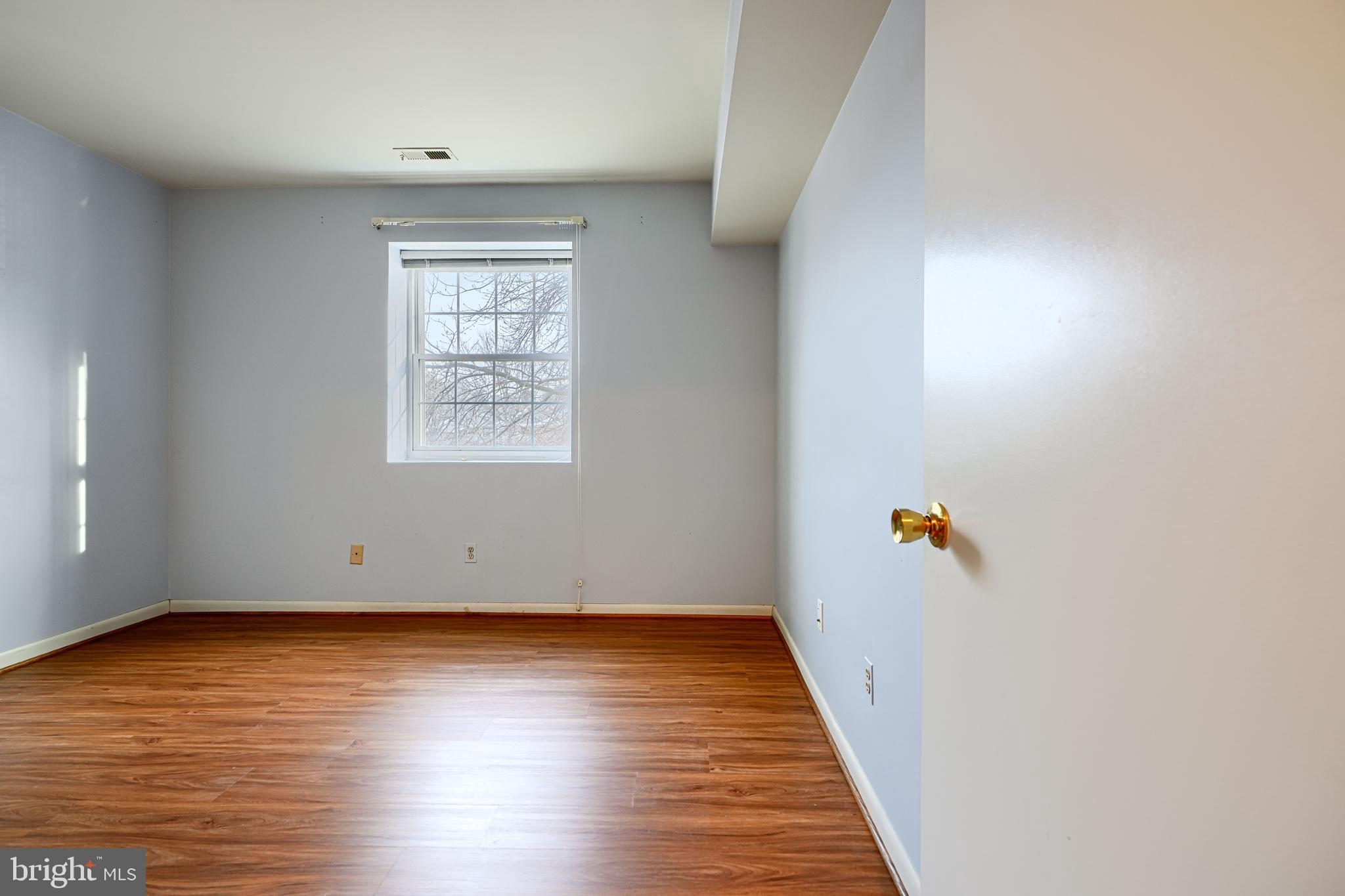 STAPLETON COURT GARDEN - Residential